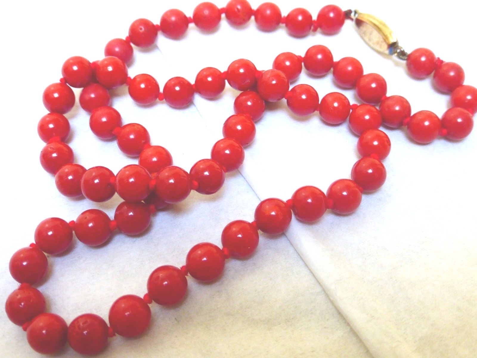 VINTAGE ITALY BLOOD RED CORAL 8mm BEAD NECKLACE 39 GRAMS 21″ UNDYED