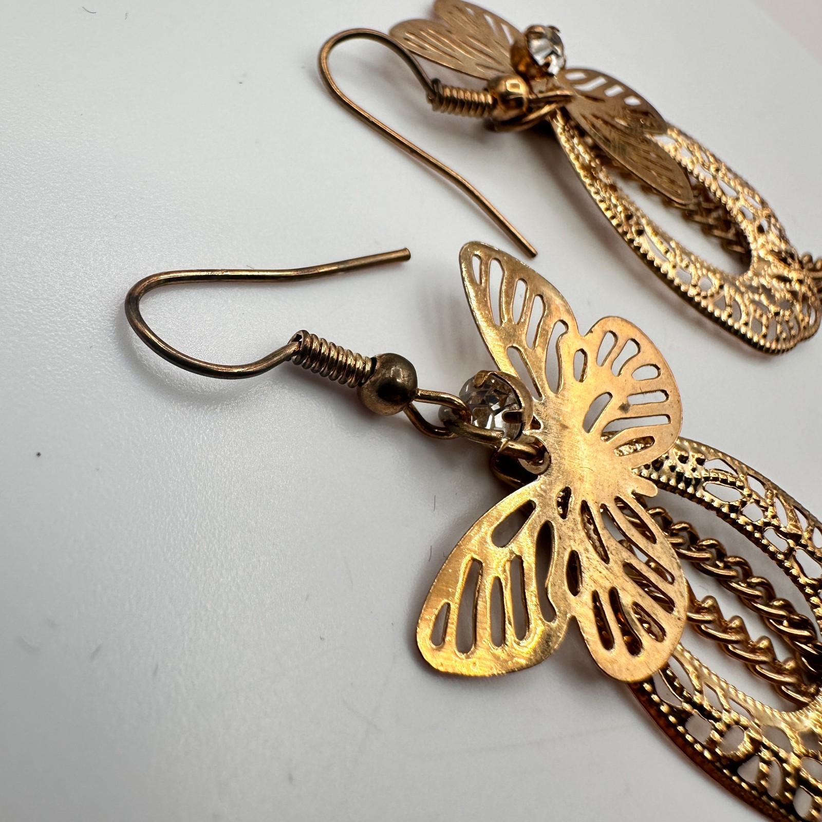 Vintage 90s Gold Tone Butterfly Filigree Dangle Earrings Women’s Classic Jewelry