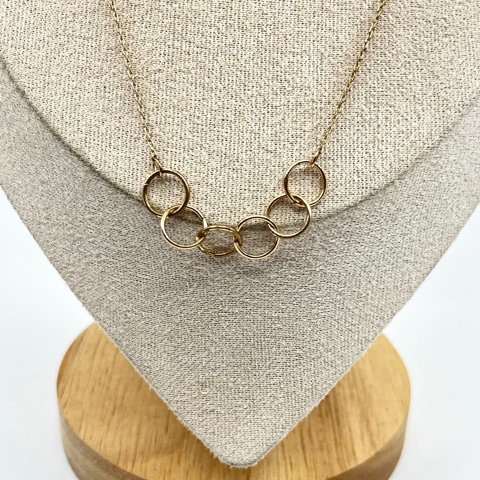 Vintage Y2K Chico’s Gold Tone Interlocking Circle Link Chain Minimalist Necklace