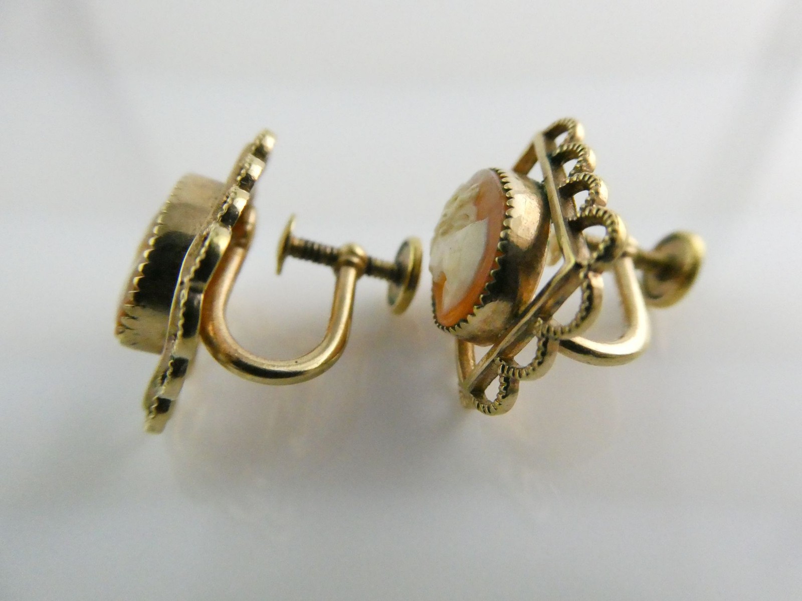 Vintage AmCo 14k Gold Fill Metal and Shell Cameo Screwback Earrings Man Woman