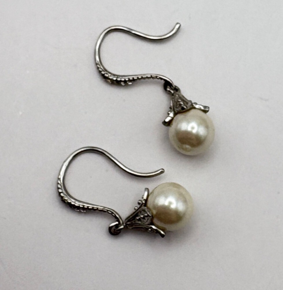 Classic Faux Pearl Dangling Earrings Rhinestone Silver Tone Ornate Style