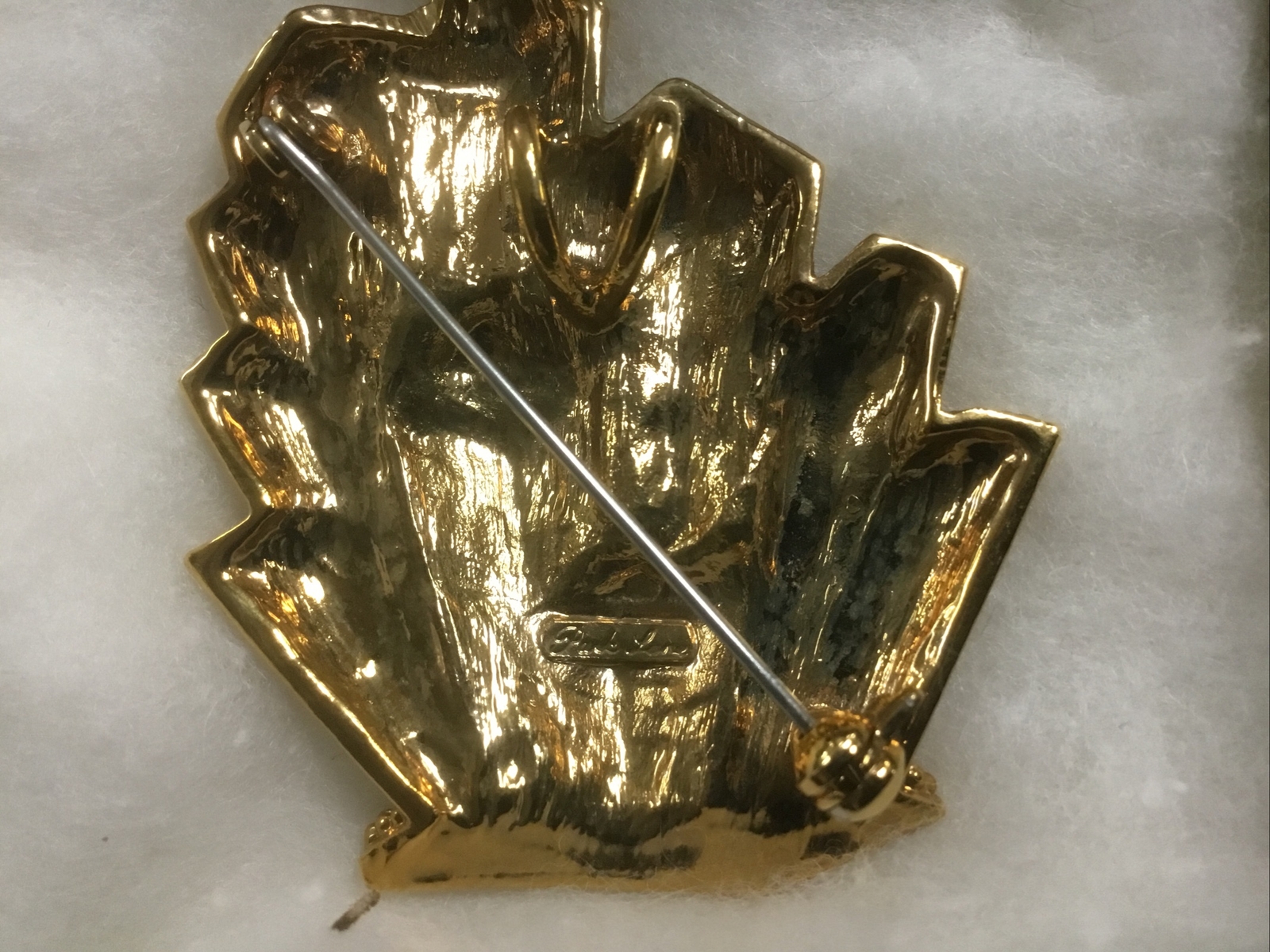 Vintage Park Lane Gold Tone ‘City High Rise Buildings’ Brooch Pin original box