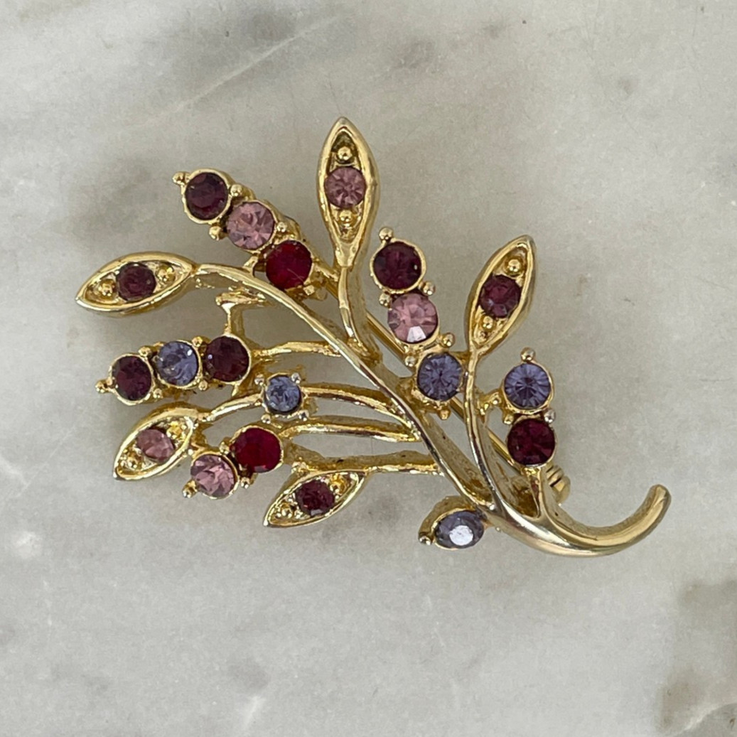 Sparkly Colorful RHINESTONE LEAVES Brooch Gold Tone Purple Pink Red Multicolor