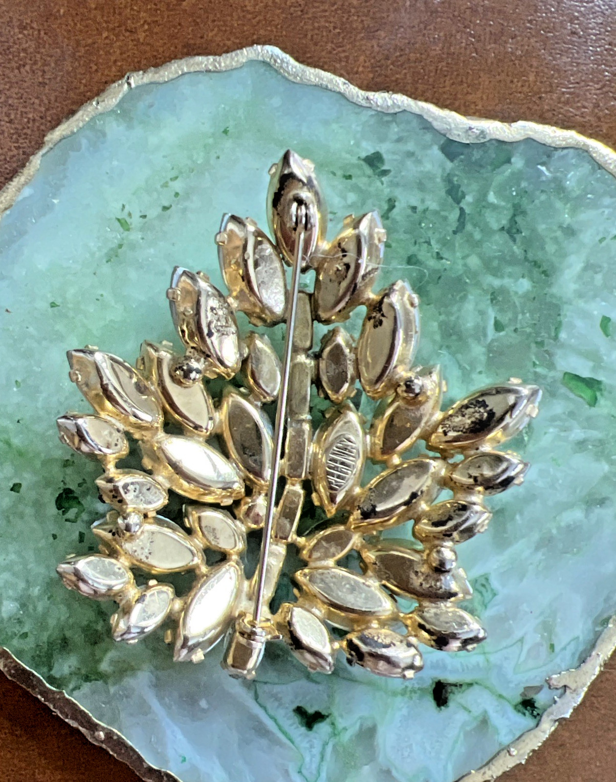 Vtg. 1940-60 SIGNED REGENCY AURORA BOREALIS RHINESTONE LEAF BROOCH & EARRING SET