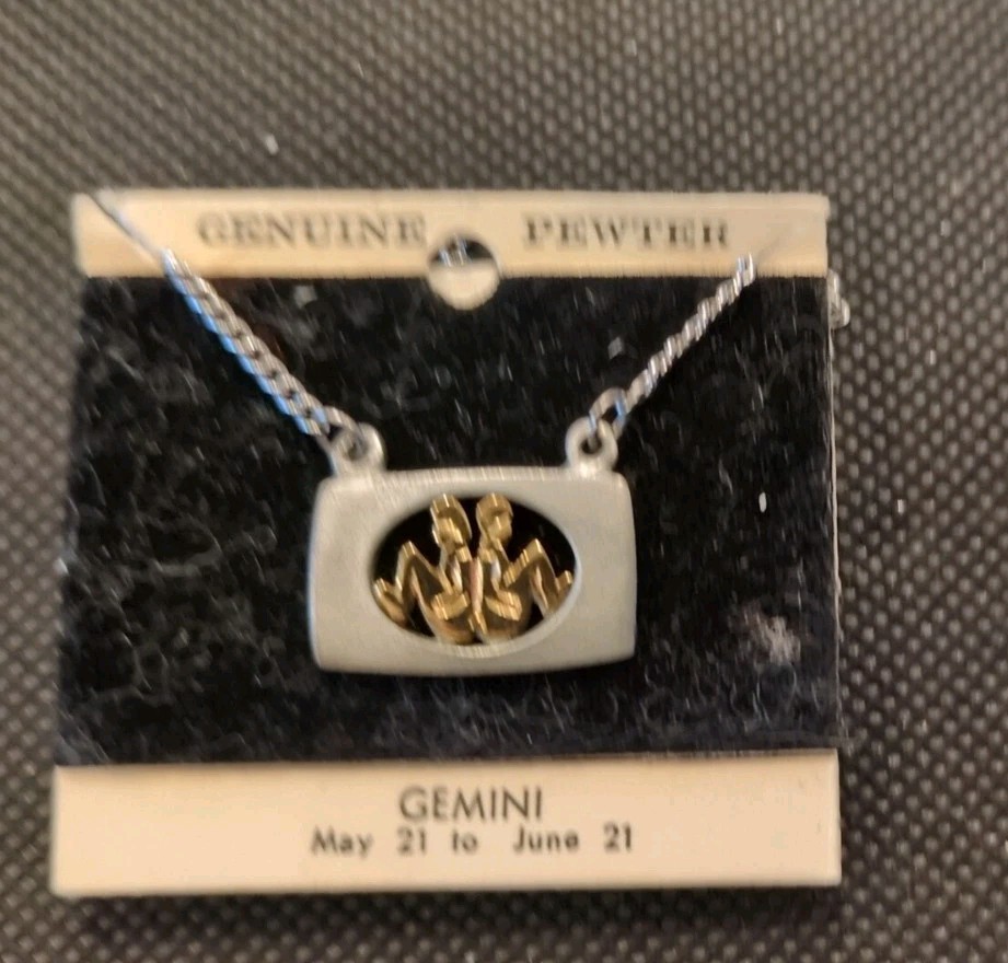 VINTAGE GEMINI ASTROLOGY PENDANT NECKLACE MAY JUNE Pewter New On Card