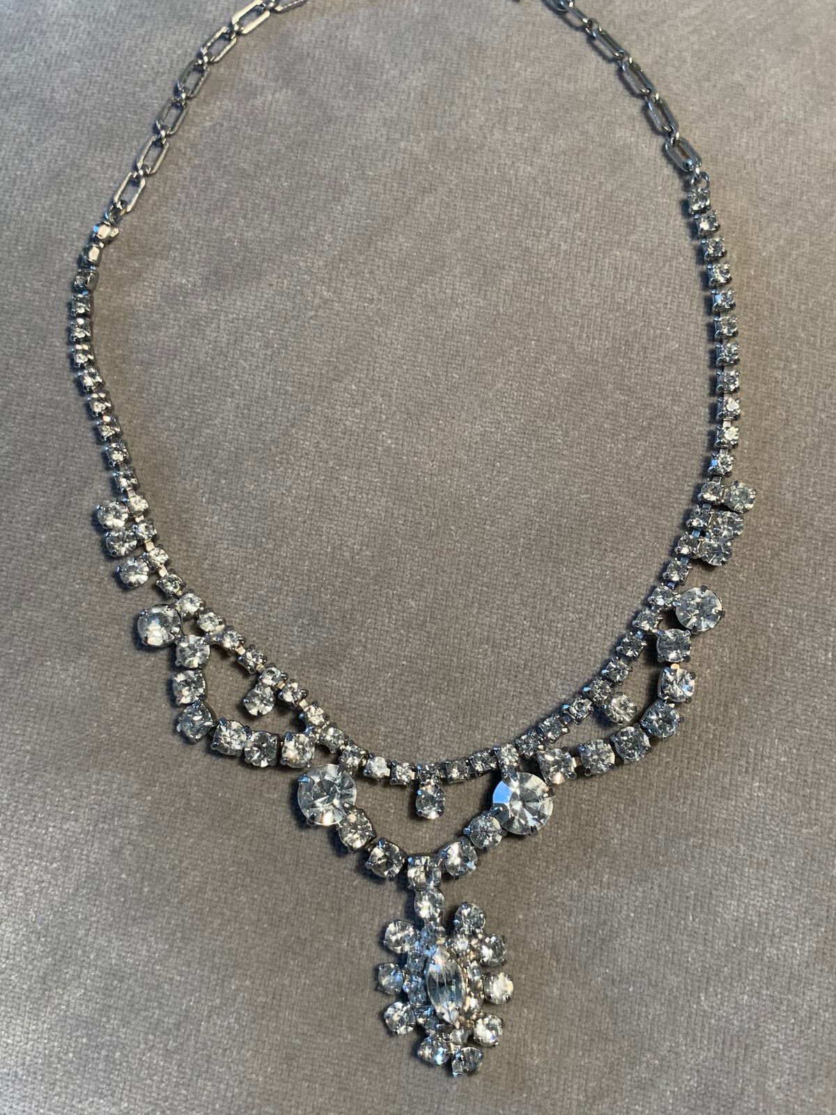 Gorgeous 1940s Diamanté Crystals Festoon Style Necklace