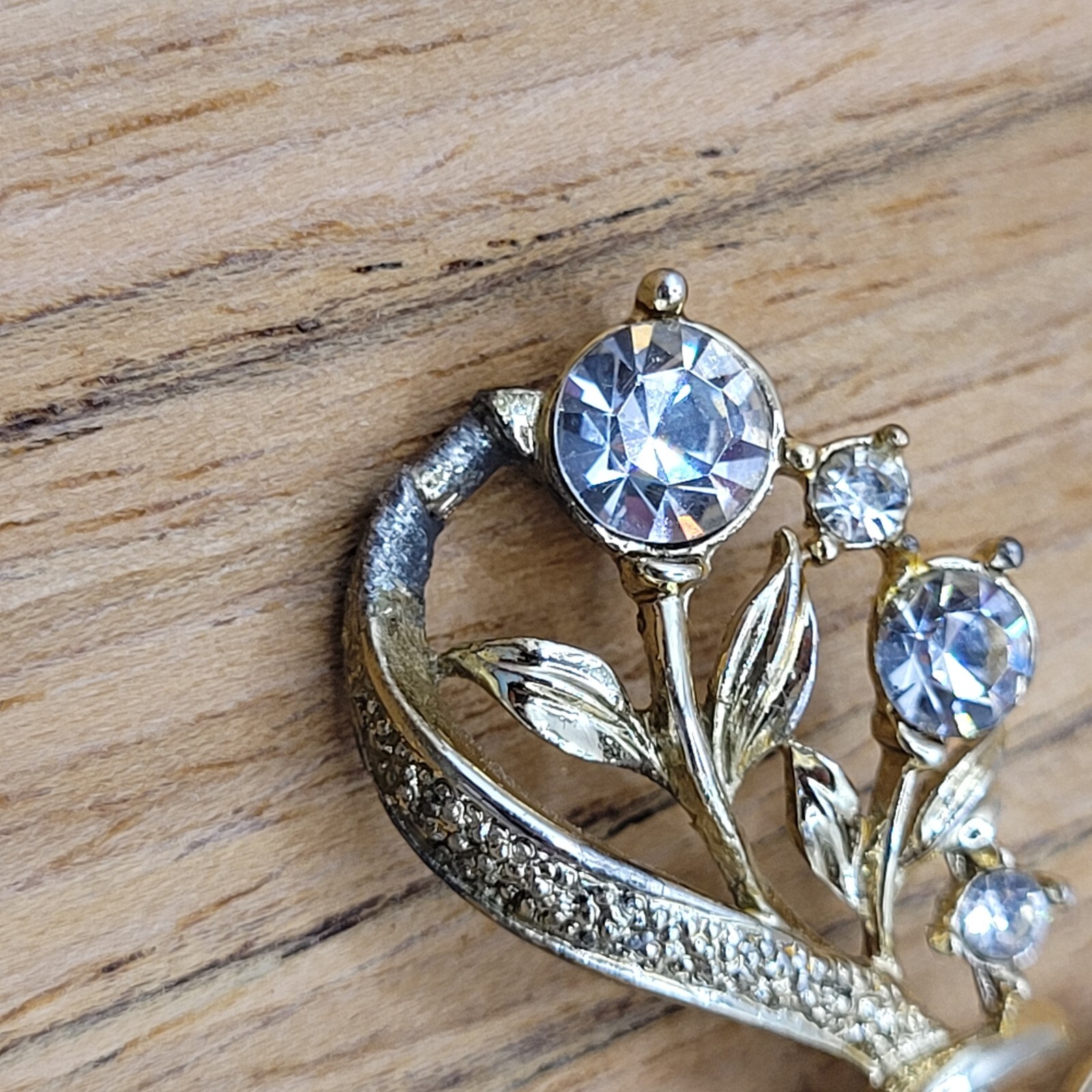 CORO 1960s Clear Rhinestone Bracelet Flower Theme Missing One Small Stone 7 Inch