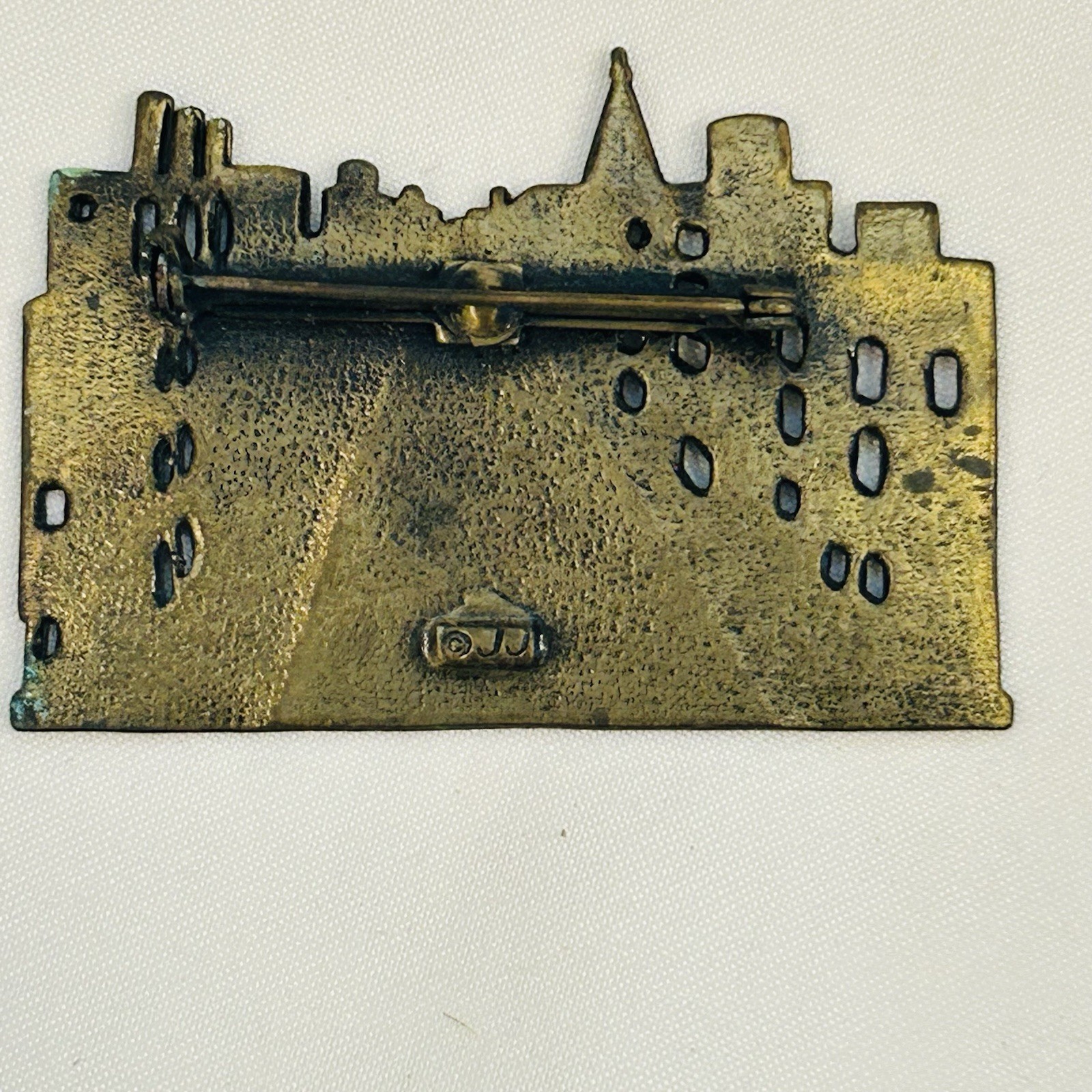 Vintage JJ Brooch Pin Brass City Street Scene Buildings Cars 2.5” X 1.5”