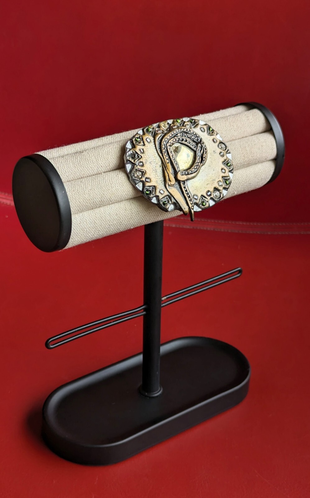 Striking Statement Letter “P” INITIAL Gold Tone Bead Stone Paper Mache BROOCH