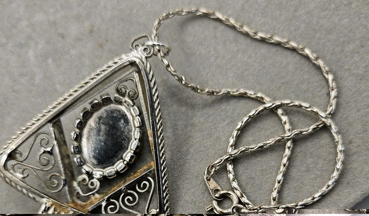 VTG Silver Tone Turquoise Color Large Pendant Wheat Chain Necklace Southwest 16″