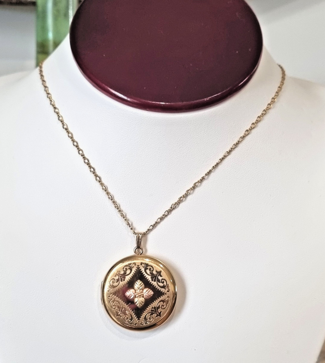 Vintage 14k Gold Fill Locket Black Hills 10k 12k Solid Trim USA made See Video