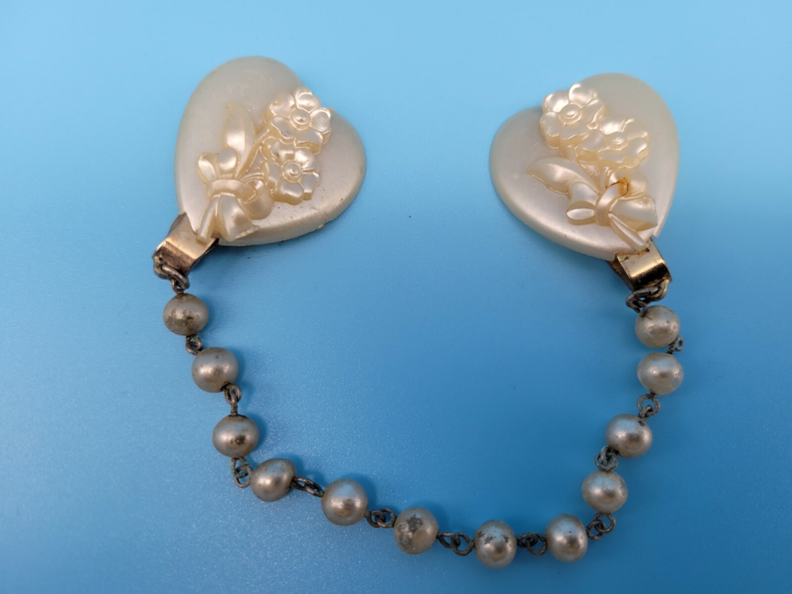 Vintage Faux Pearls Hearts Flowers Chain Sweater Dress Clip
