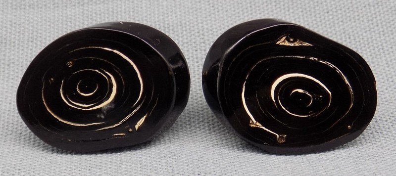 Vintage Hawaiian Black Coral 12KT GF Clip Back Earrings Round Slab