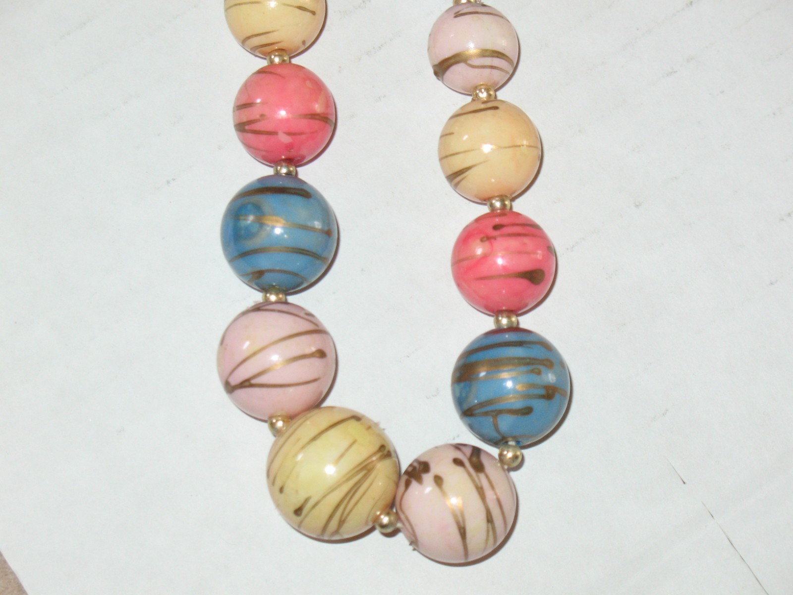 vintage 12″ COSTUME NECKLACE~ COLORFUL BALLS w/ GOLD LINES ~ NICE