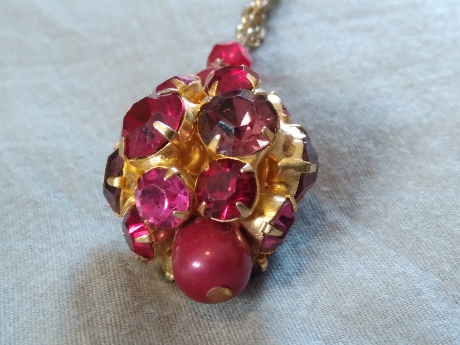 Vintage Pink Red Purple Rhinestone Pendant Necklace.