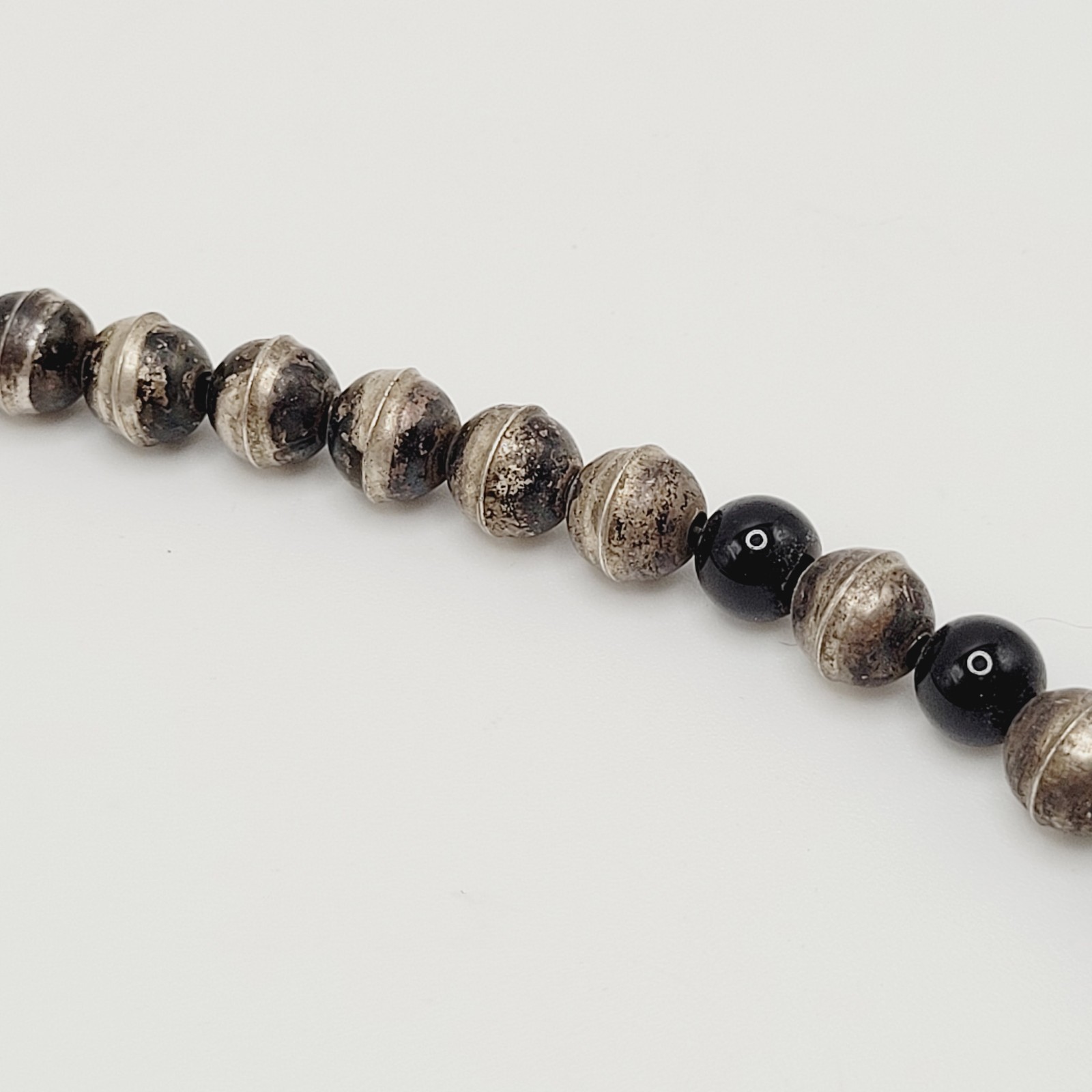 Southwestern Artisan Black Onyx Silver Tone Bead Bib Fringe Vtg Necklace 18 Inch