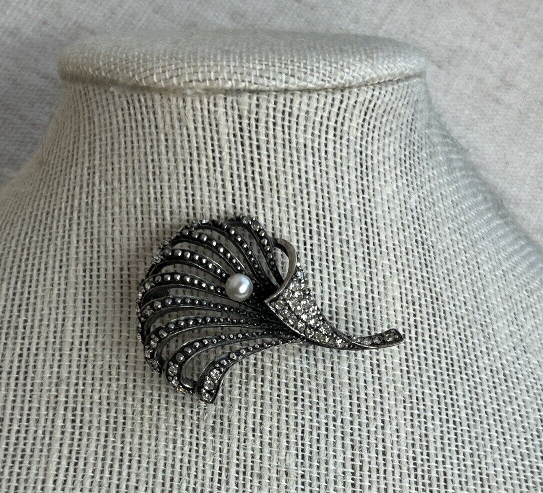 Floral 925 Sterling Silver & Clear Rhinestones Brooch Pin With Single Pearl