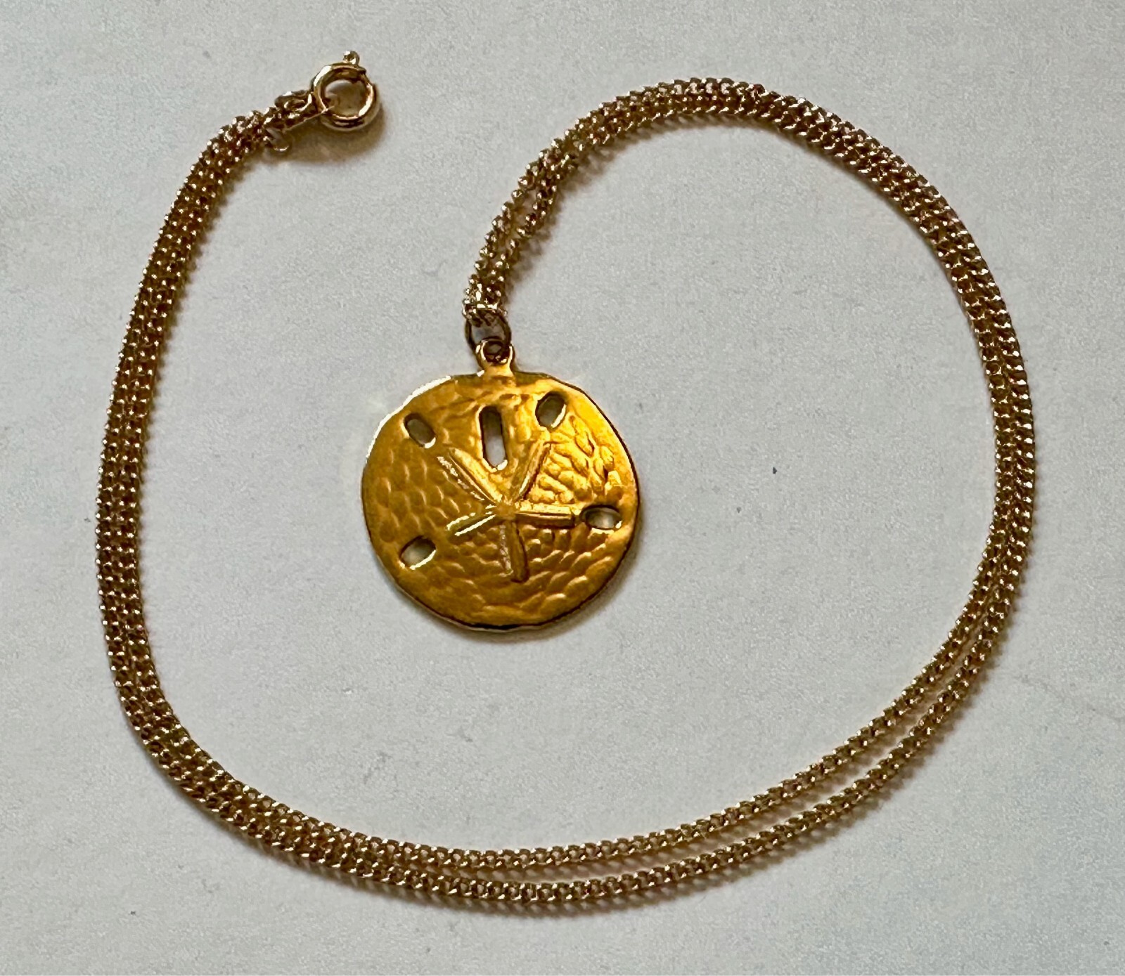 Vintage jewelry set Sand dollar earrings 5/8 of 1″ and pendant 1″ necklace 18″+