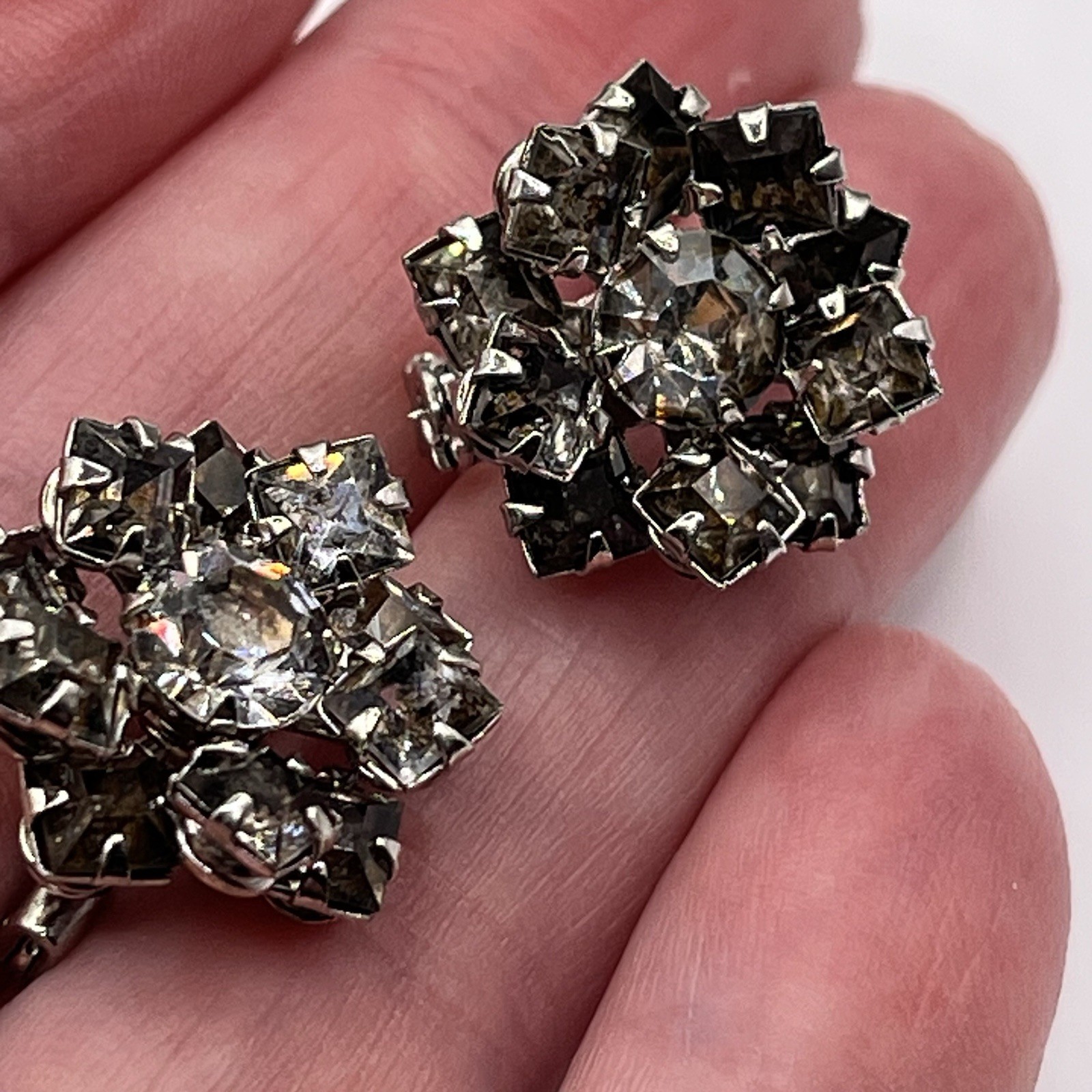 Vintage Set -2 Gray Colorless Rhinestone Silver Tone Cluster Prong Scatter Pins
