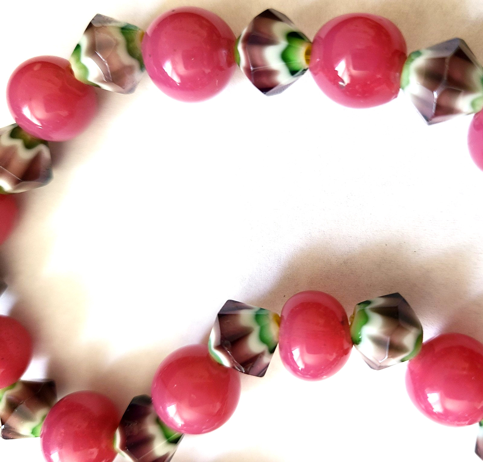 VINTAGE STUNNING SILVER TONE PINK AMETHYST COLOR GLASS NECKLACE