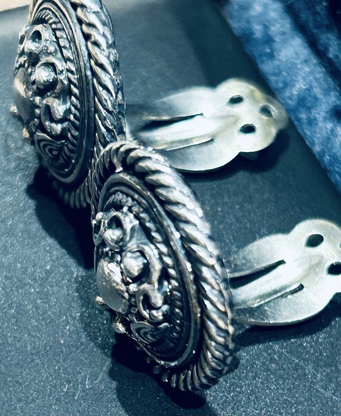 Vintage Sterling Silver Repousse Button Style Earrings Signed MEX 925 15.18 Gr.