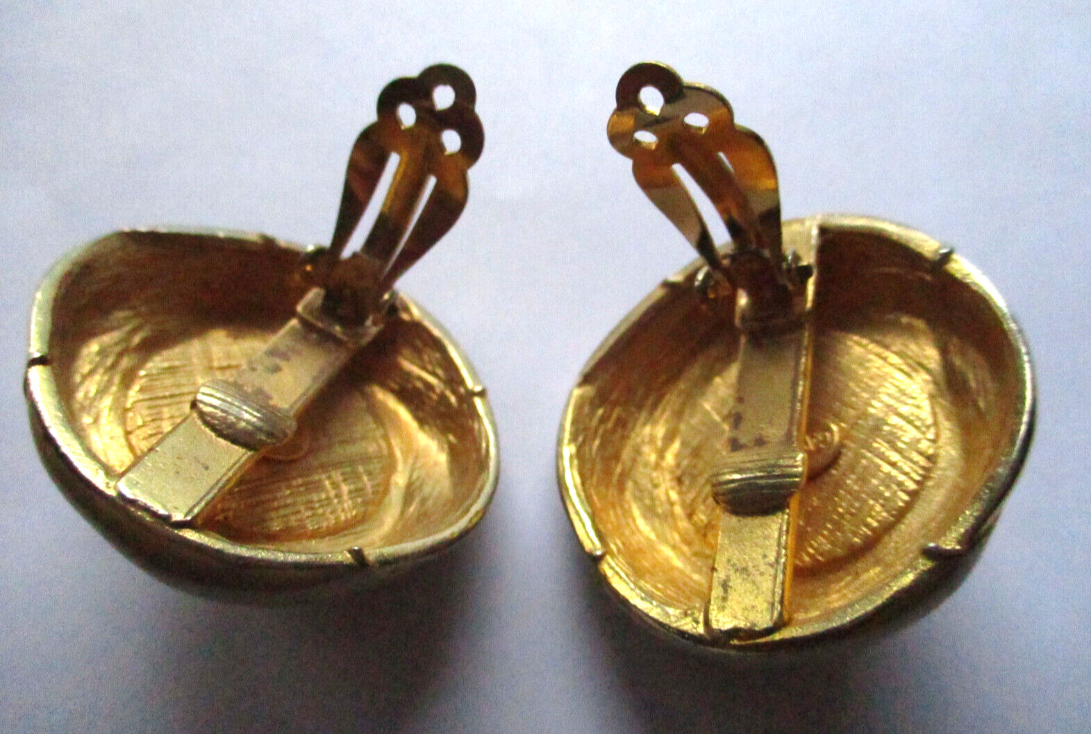 Gay Boyer Clip On Earrings Cabochon Faux Pearl Metallic and Enamel Swirl Vintage