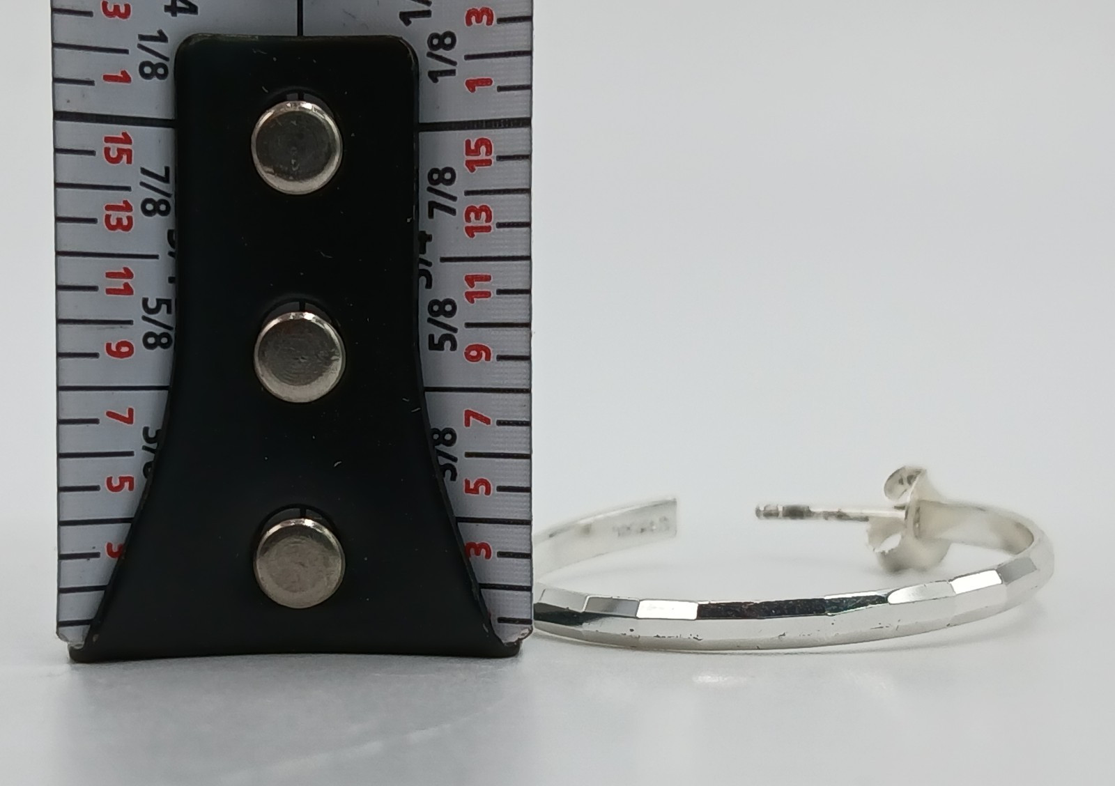VTG FAS 925 Faceted Hoop Earrings 1.25in Sterling Silver 3g Classic Polished