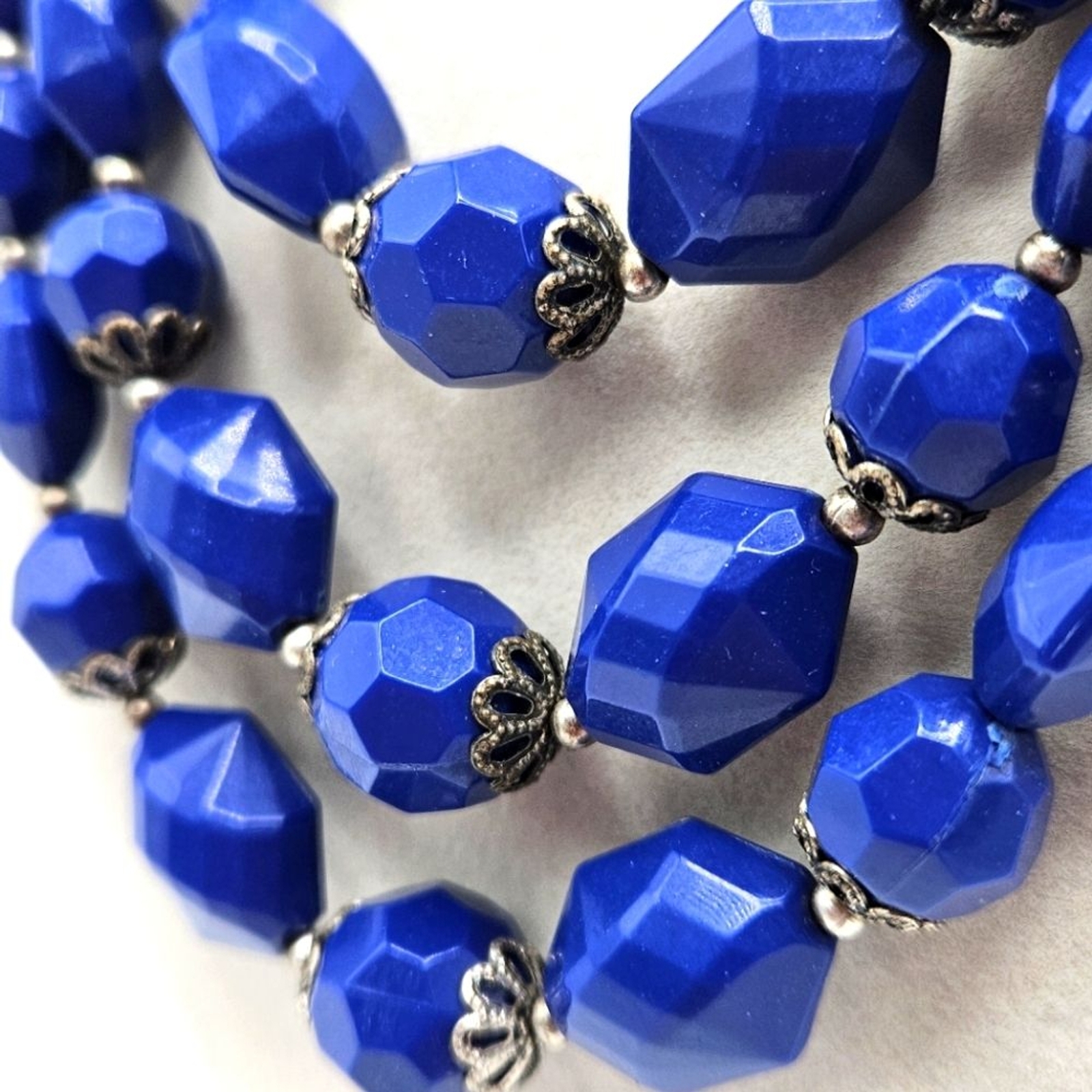 VINTAGE Faceted Blue Acrylic Plastic Beaded Triple Strand Bib Necklace