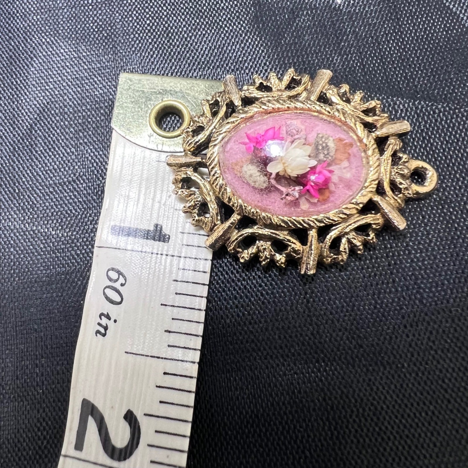 Vtg Dried Flower Pendant Handmade Signed Lucite Dome Gold Tone Victorian Gothic