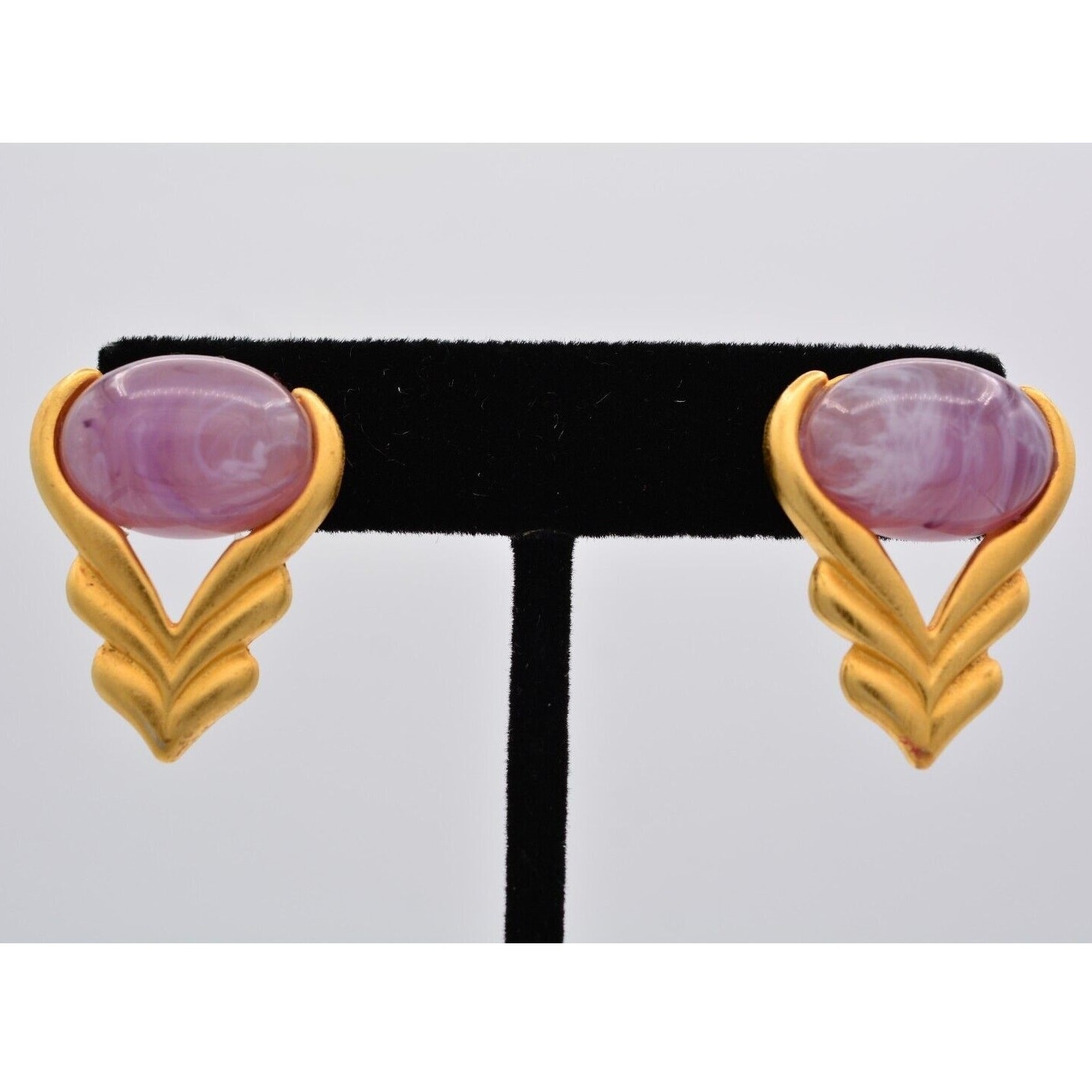 Vintage Cabochon Earrings Purple Marbled Lucite Brushed Gold Dangle Drop 90s 9L