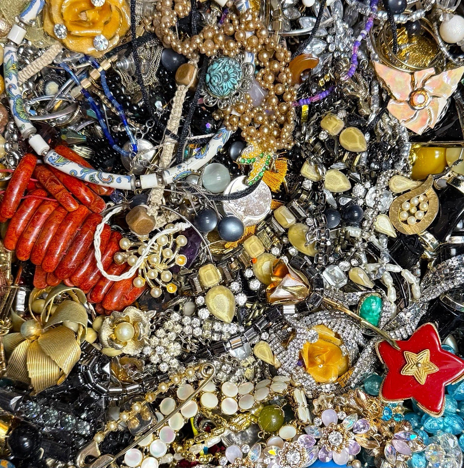 Jewelry Lot 7 Lbs Pounds Unsearched Junk & Wear Vintage & Mod Tangles Treasure