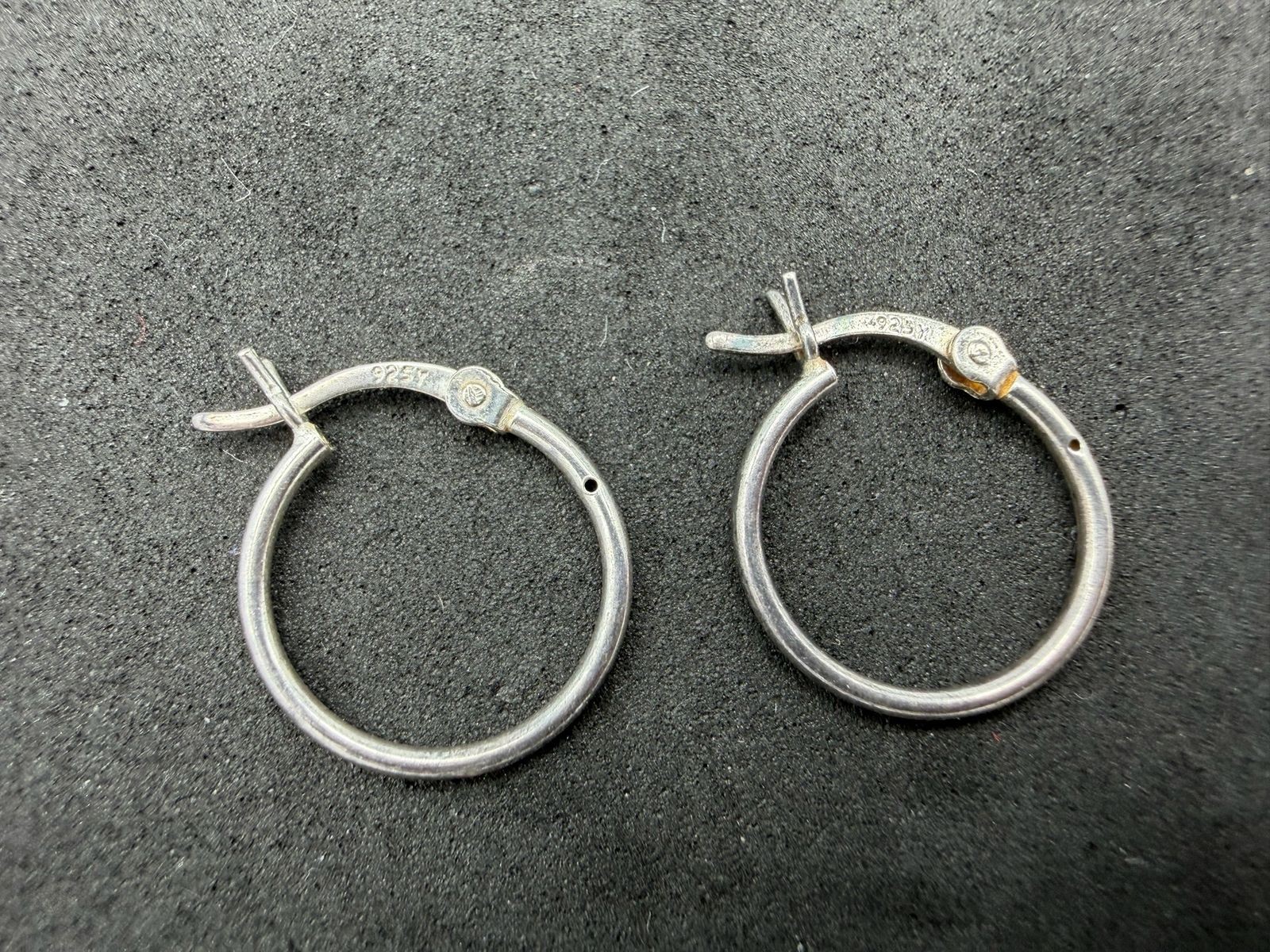 0.76g Vintage Sterling Silver 925 Small Hoop Earrings Classic Minimalist M