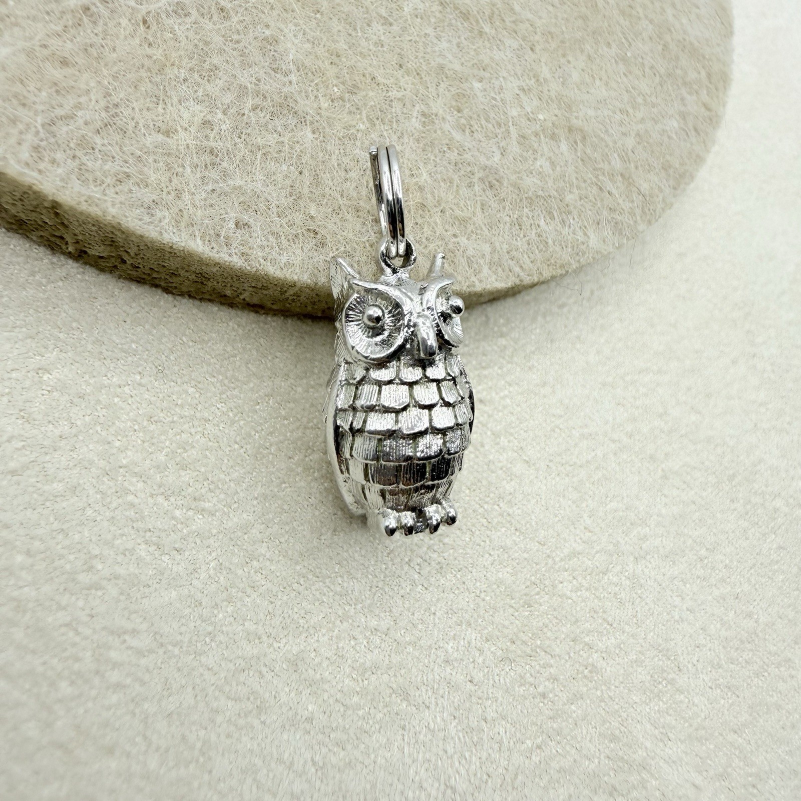 Vintage Silver Tone Owl Animal Dangle Drop Charm Pendant Jewelry Accessory