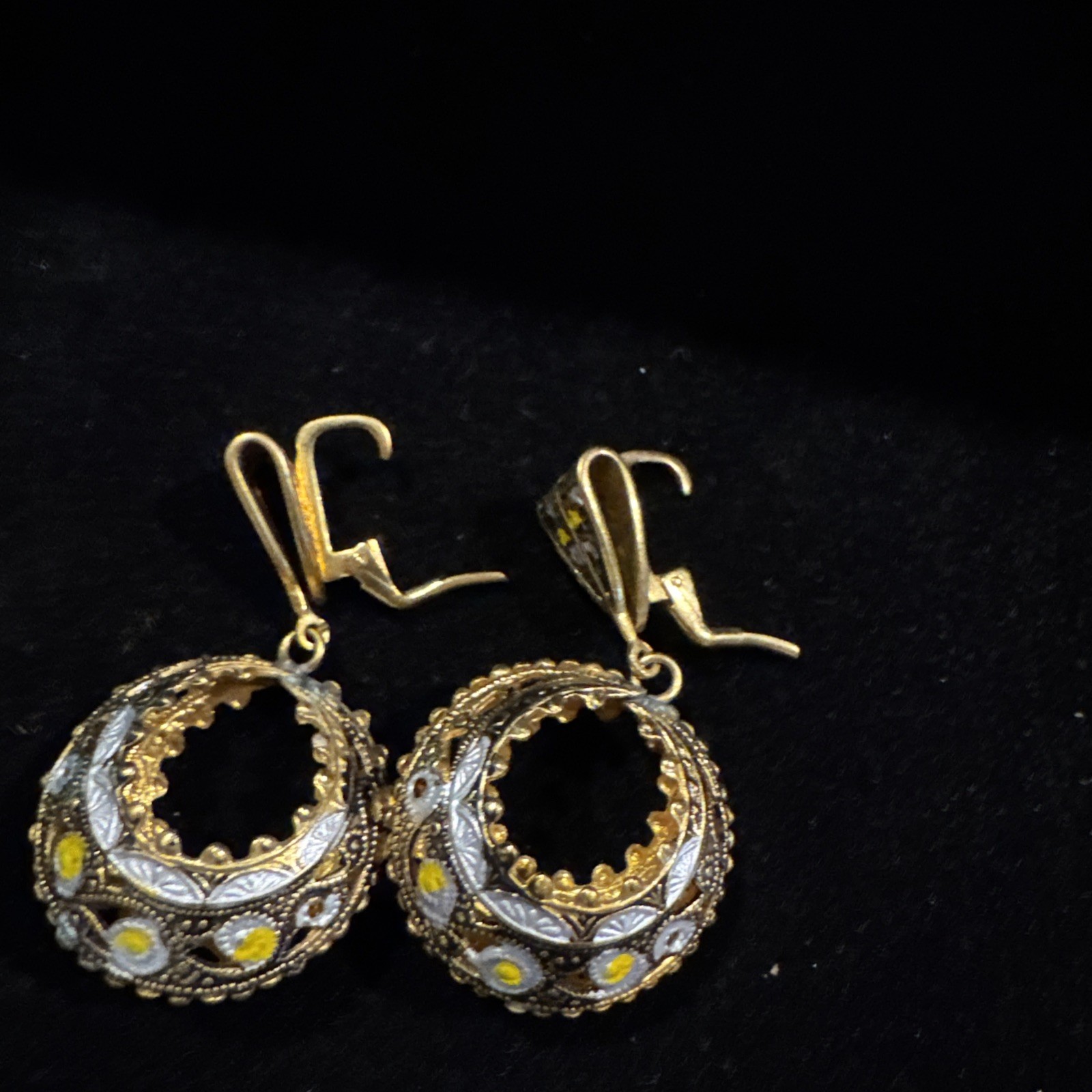 Vintage Damascene Earrings Black Yellow Gold Tone Enamel Dangle Clip pierced OLD