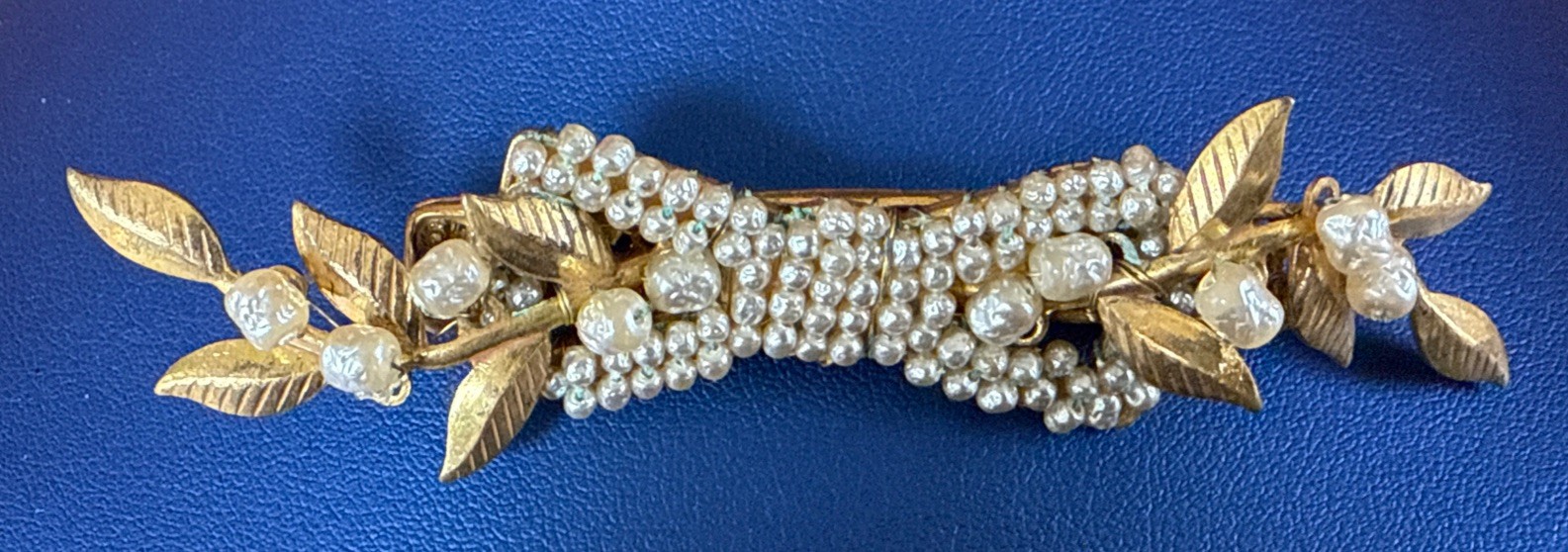Vintage Classic MIRIAM HASKELL Signed Goldstone Pearls Brooch Pin EUC