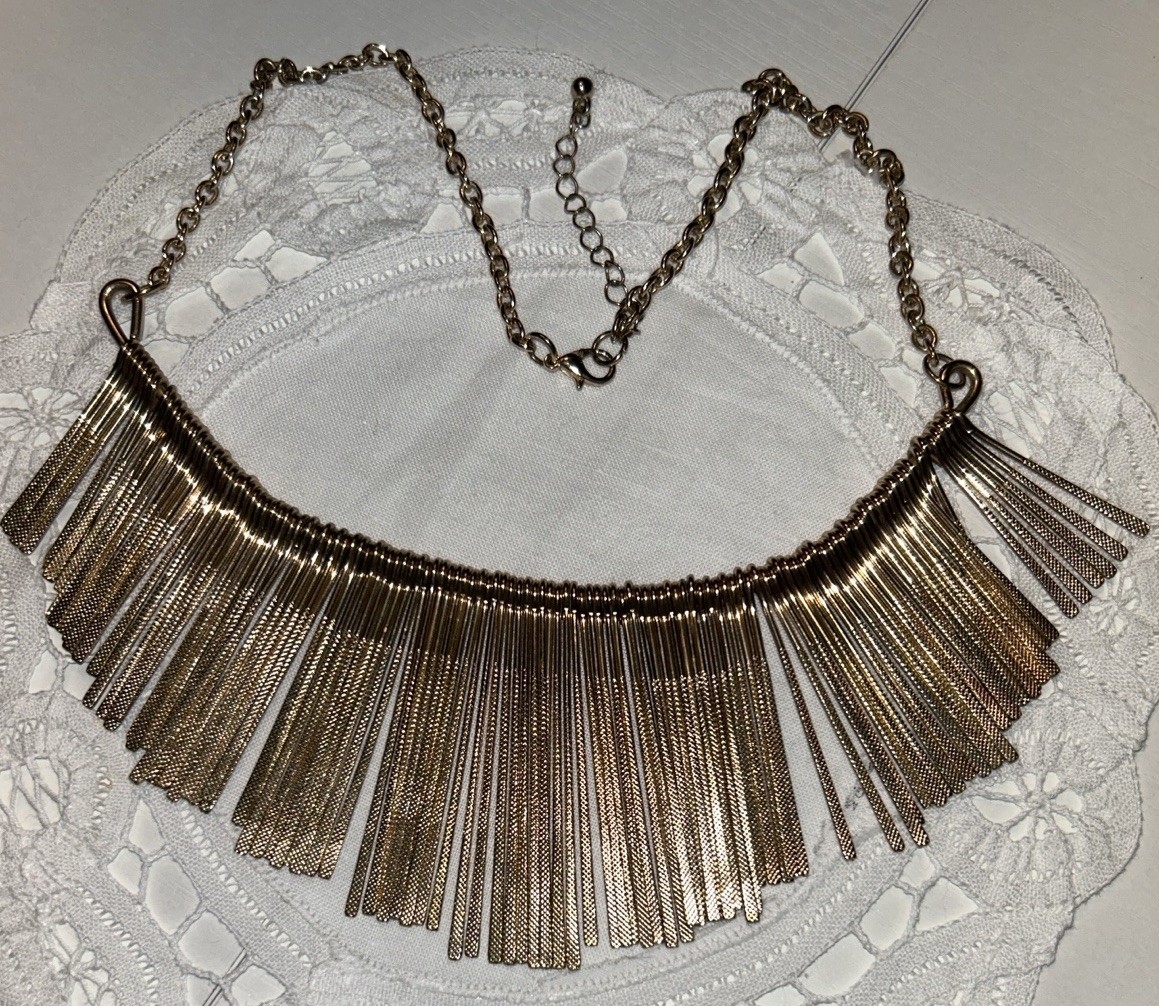 Vintage Gold Tone Fringe Necklace Textured Chain Bib Statement 9.75” Boho Chic