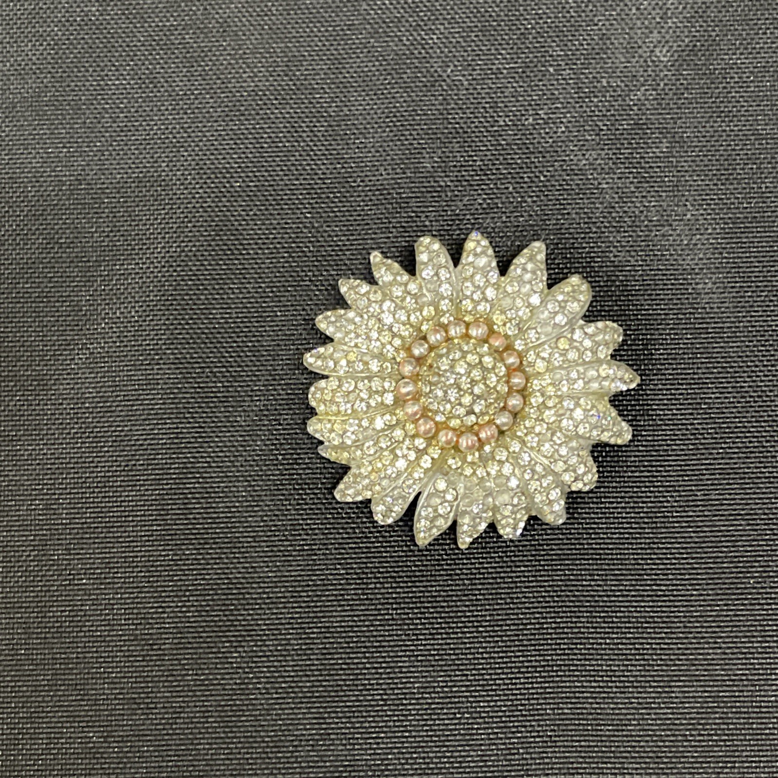 Vintage 1.5″ X 2″ Unmarked Silver Tone Rhinestone And Faux Pearl Flower Brooch