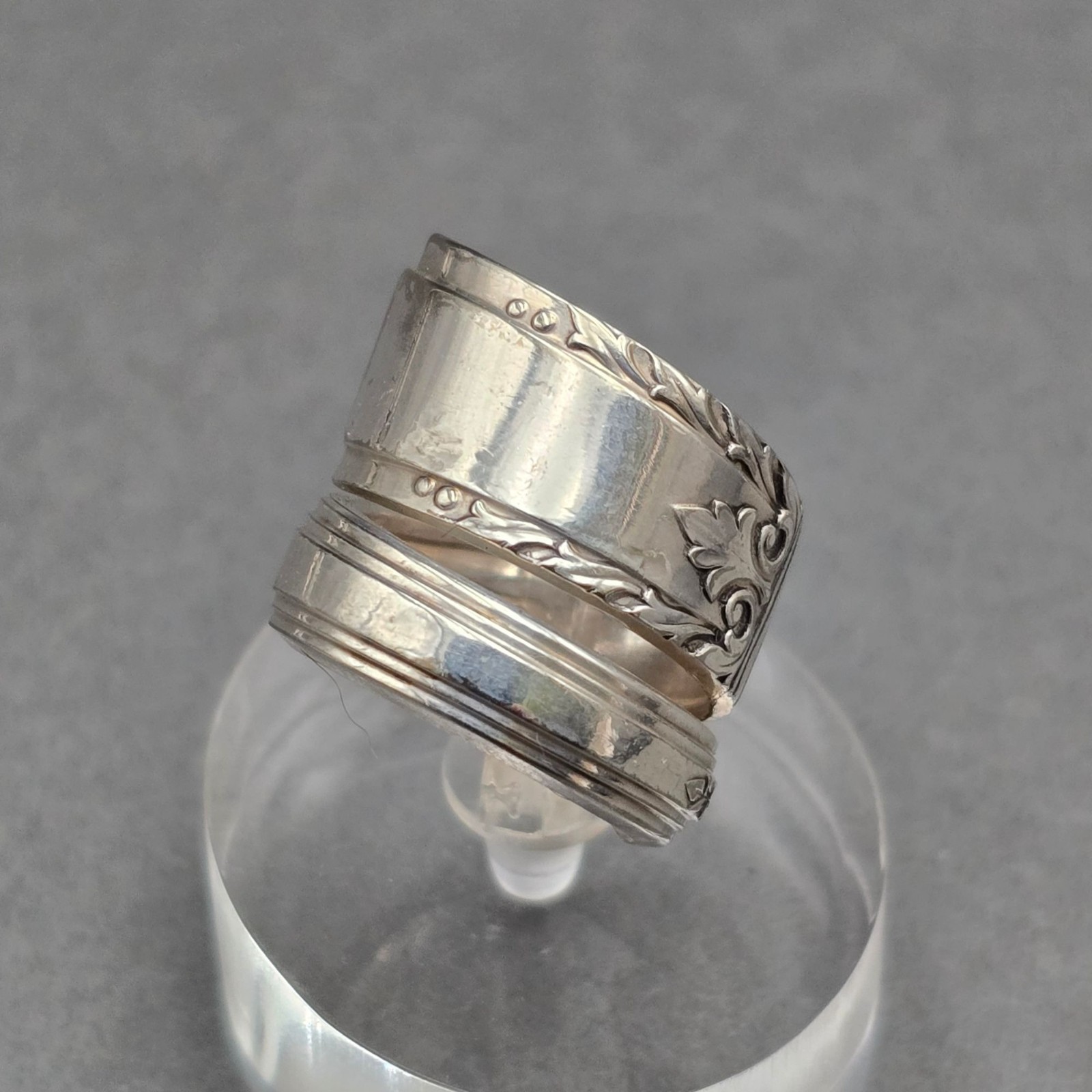 Vintage Oneida Silverplate Spoon Ring Size 6 Ornate Upcycled Statement Jewelry