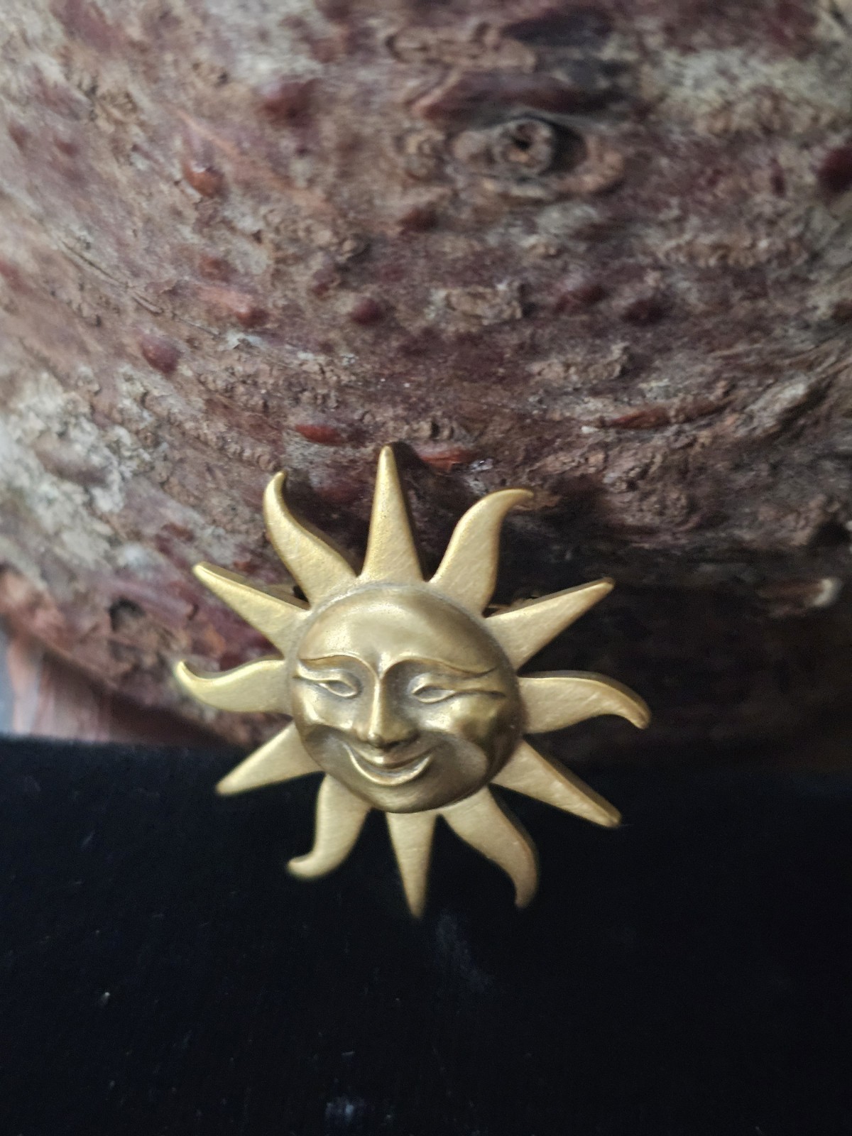 Vtg Brooch/Pin ALVA Studios Signed Gold Tone Celestial Sunburst 1″ Hippie Boho