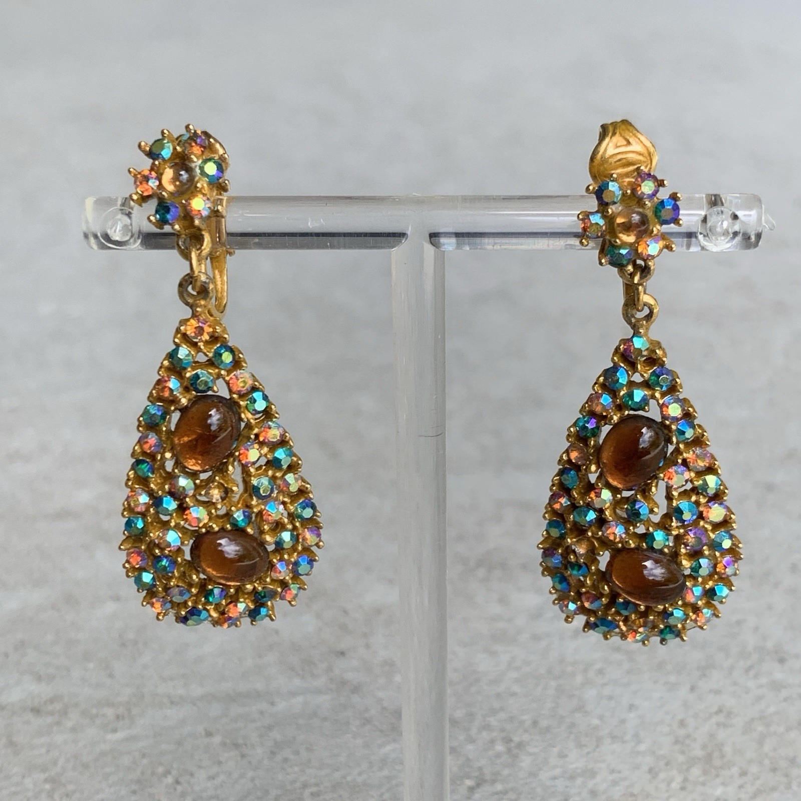Vintage Mode-Art Signed “ART” Rhinestone Brooch & Earrings Set Aurora Borealis