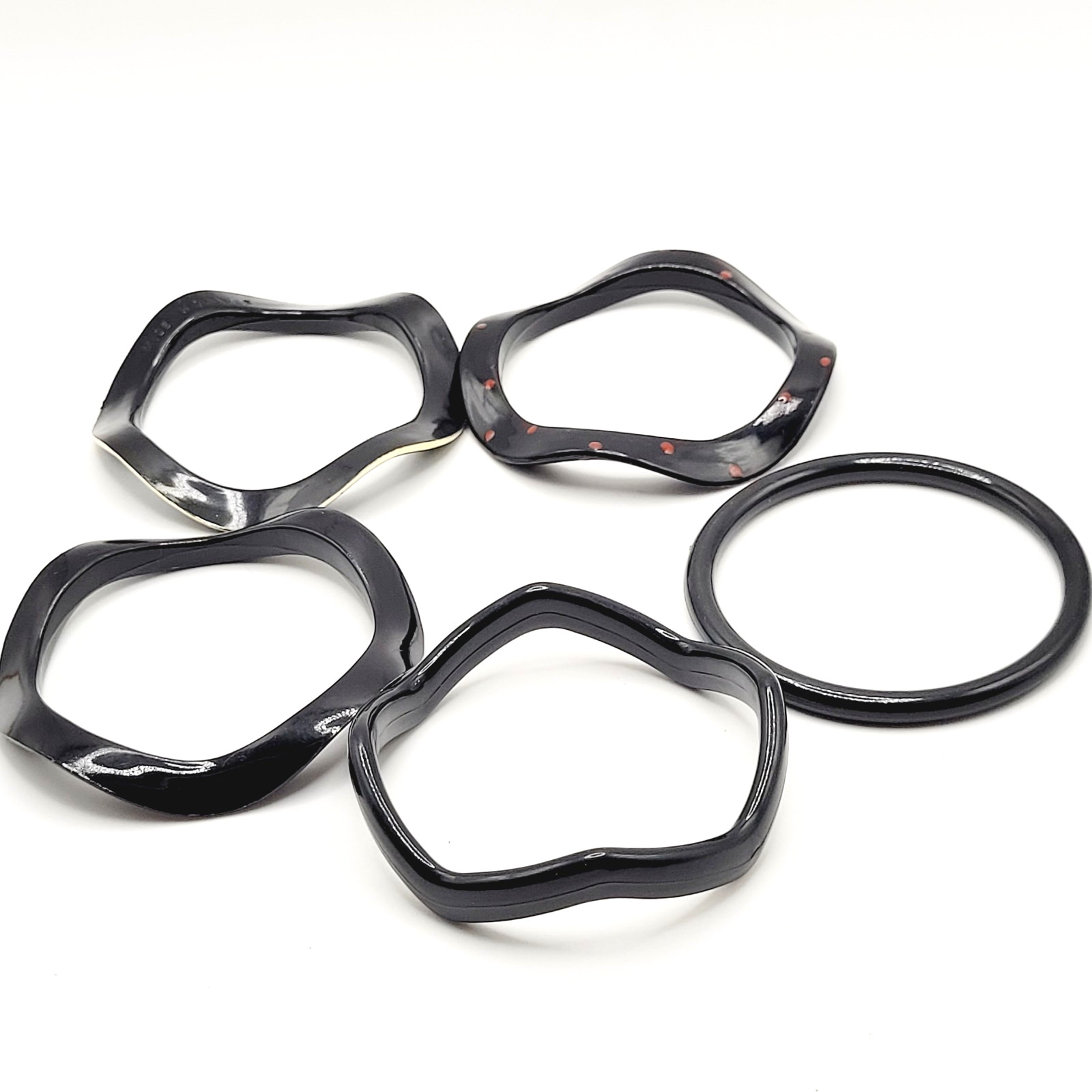 5 Black Color Different Shape Size Bangle Bracelet Retro Style Vintage 1980s