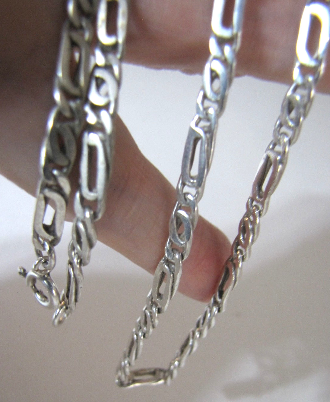 Sterling Silver Figaro Chain Necklace 20″ 4.6mm 18.9 Grams Vintage Italy Style