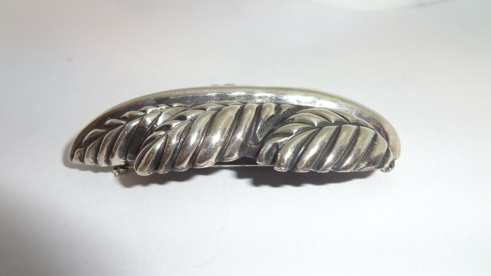 DLM DIAN MALOUF Sterling Silver Large Leaf Brooch 3″