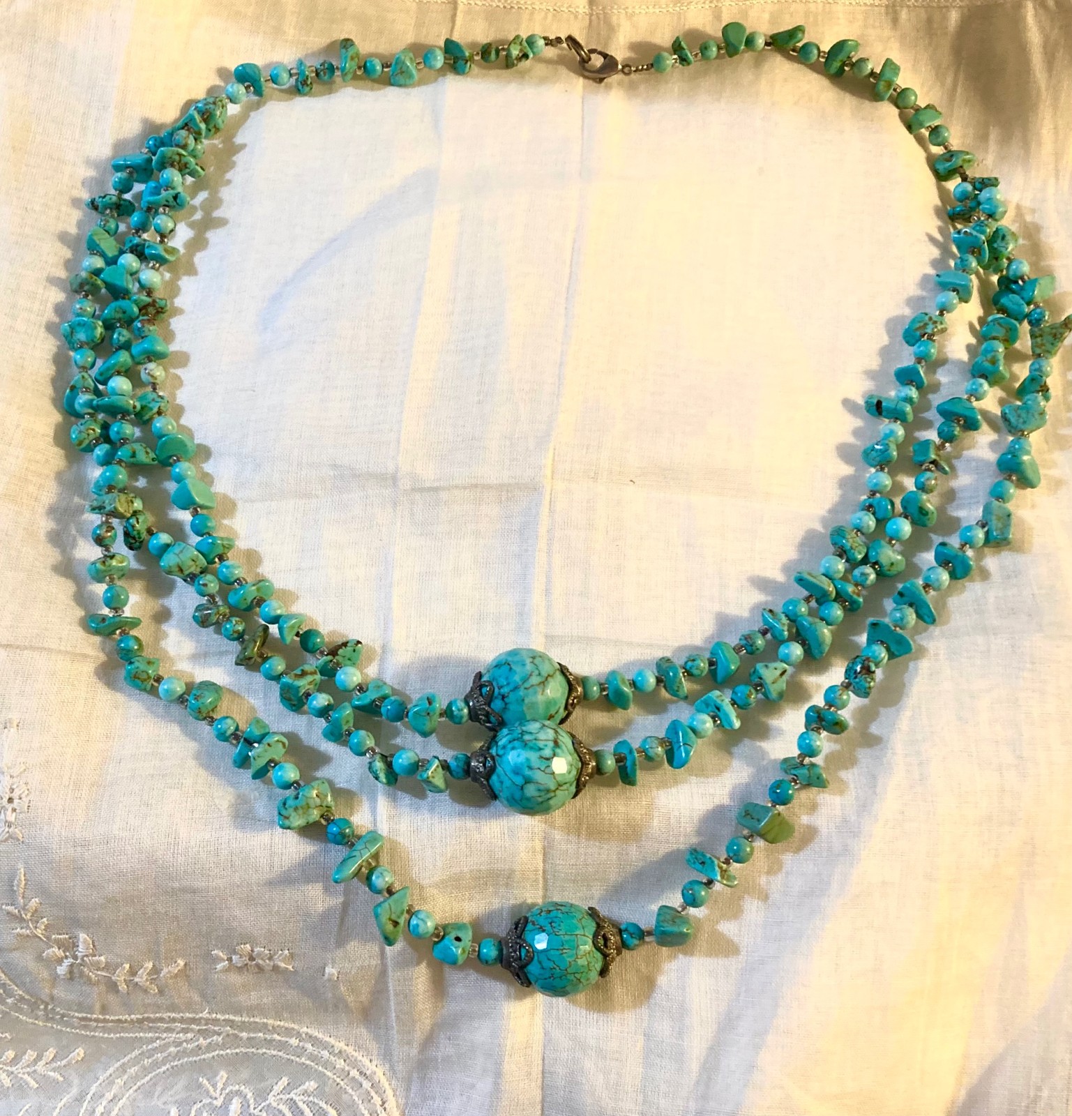 Layered Necklace Silver Tone Glass & Natural Howlite Stone Beads Vtg Multistrand
