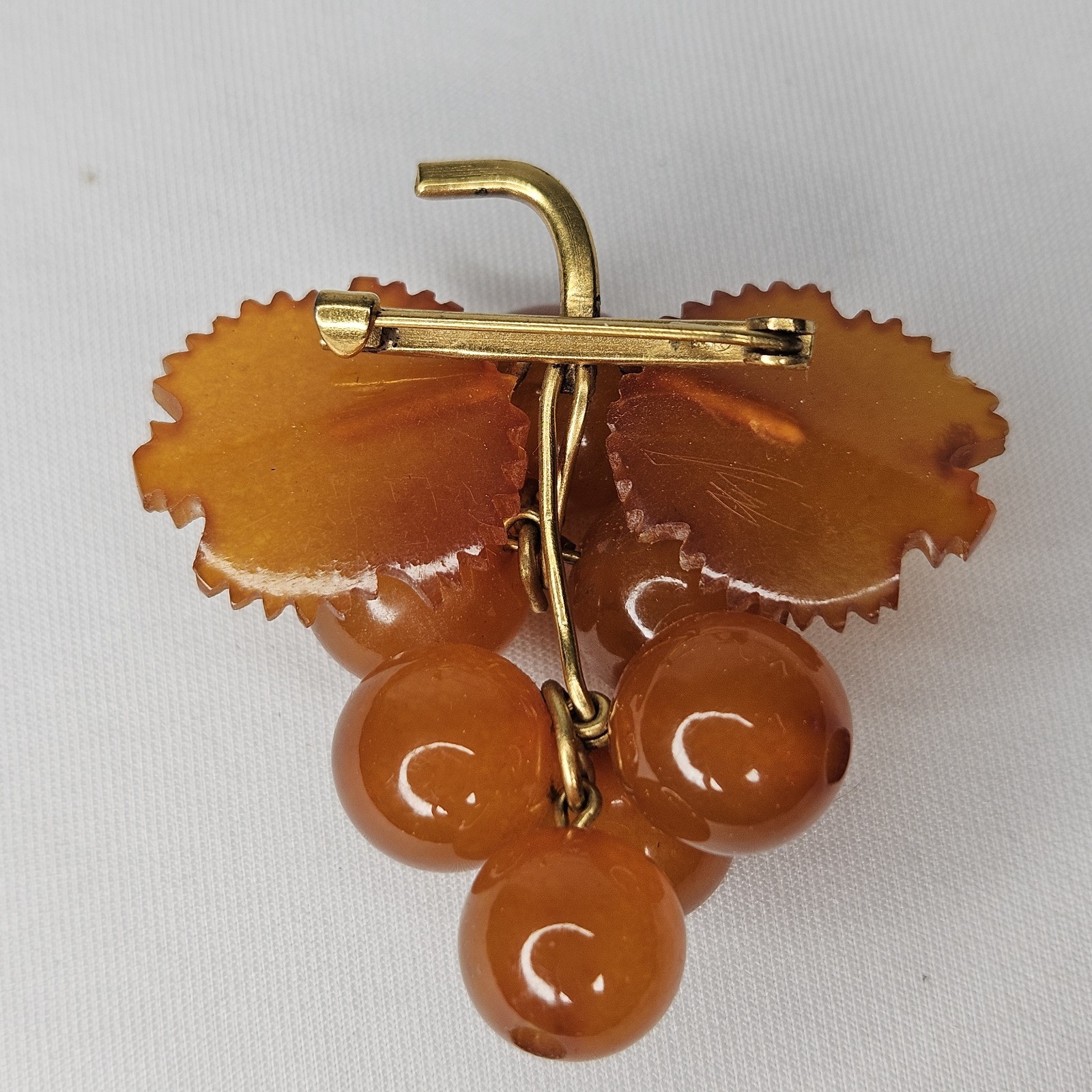 Vintage Baltic Amber Brooch Pin Grape Cluster Gold Tone 9RK Stamp Russian Soviet