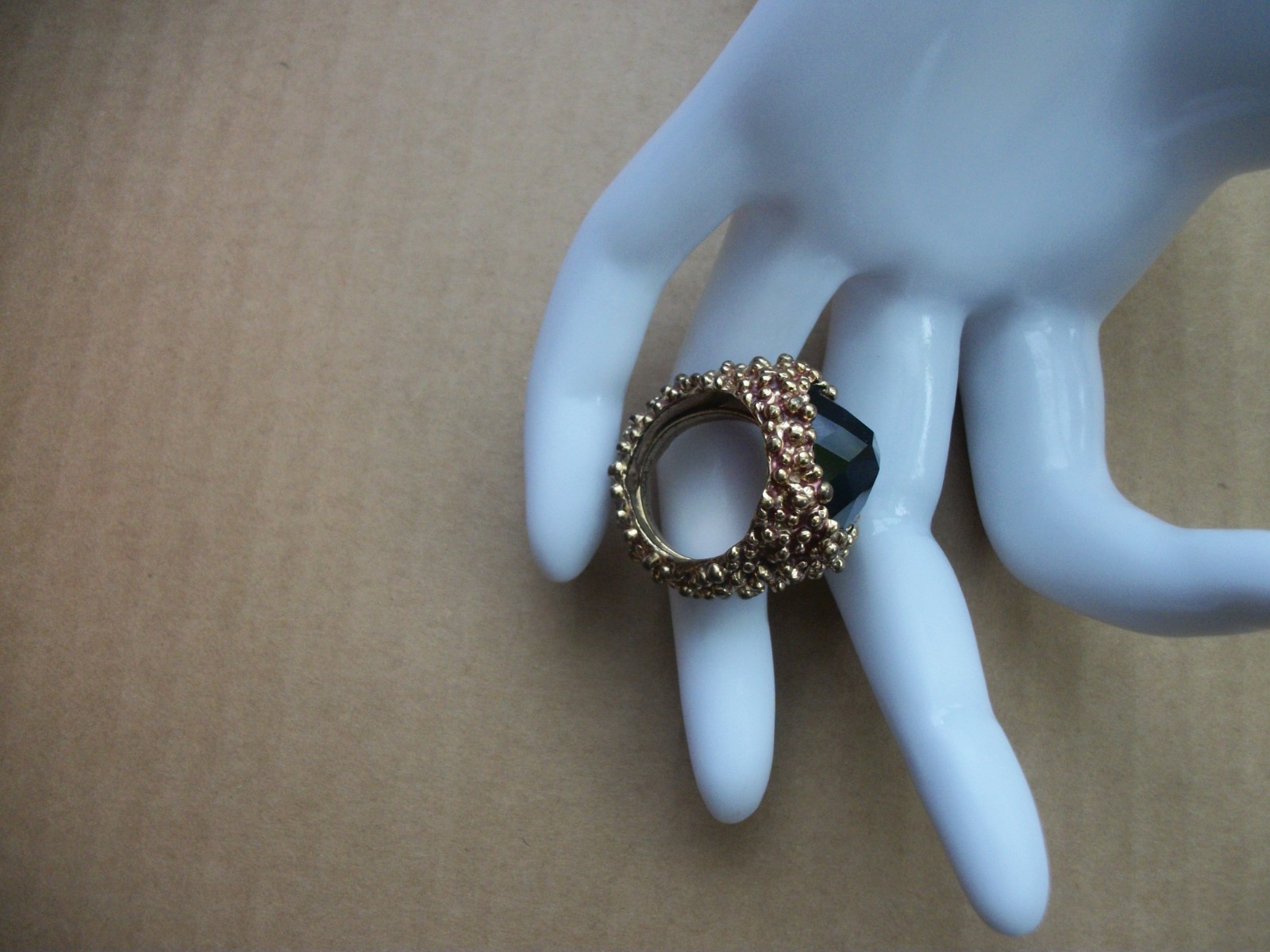 Vintage Avon Cocktail Ring Gold Tone Textured Pebble Black