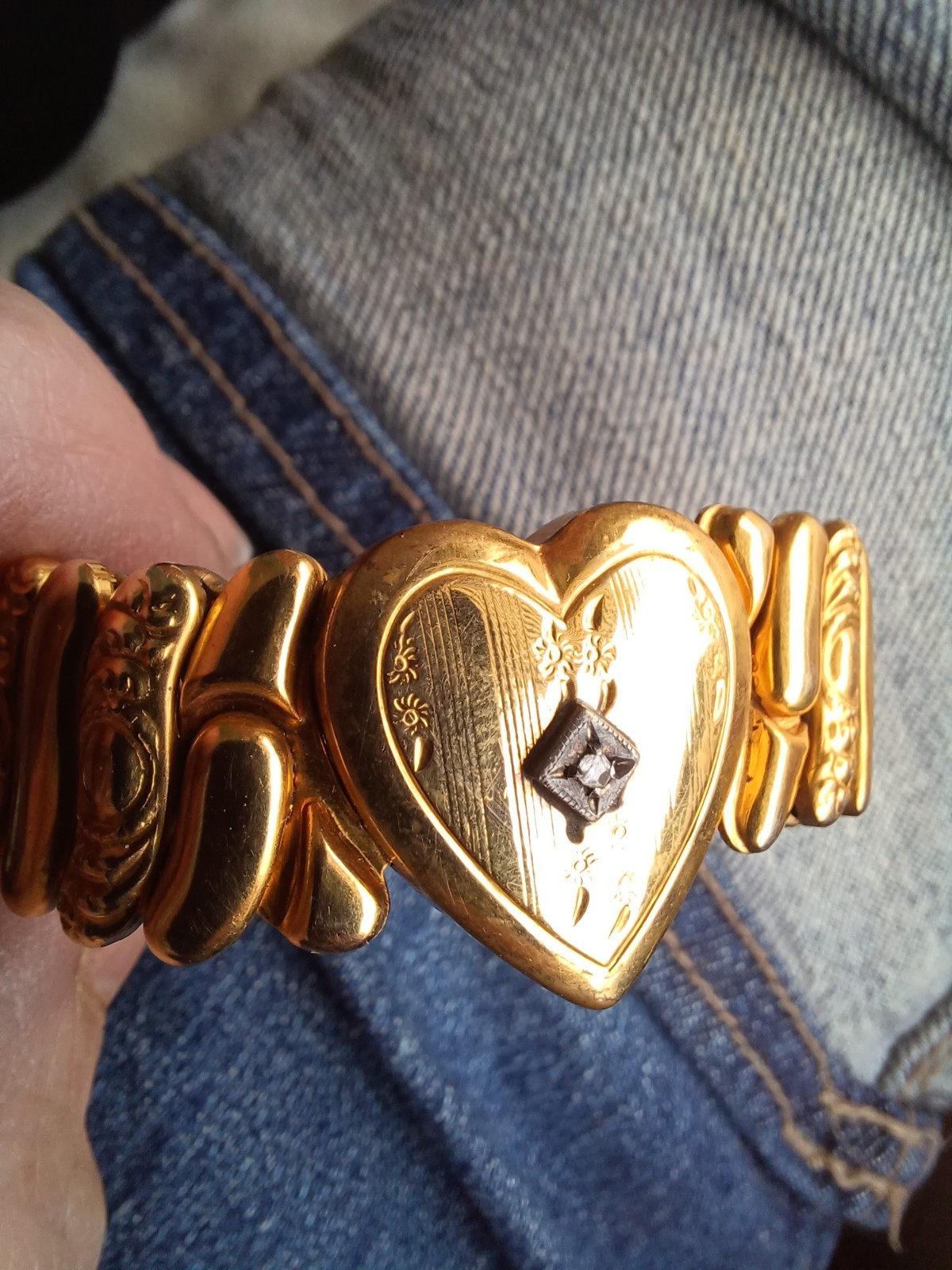 CHILD SIZE VINTAGE SWEETHEART 1/20 12K GOLD FILLED HEART EXPANSION BRACELET