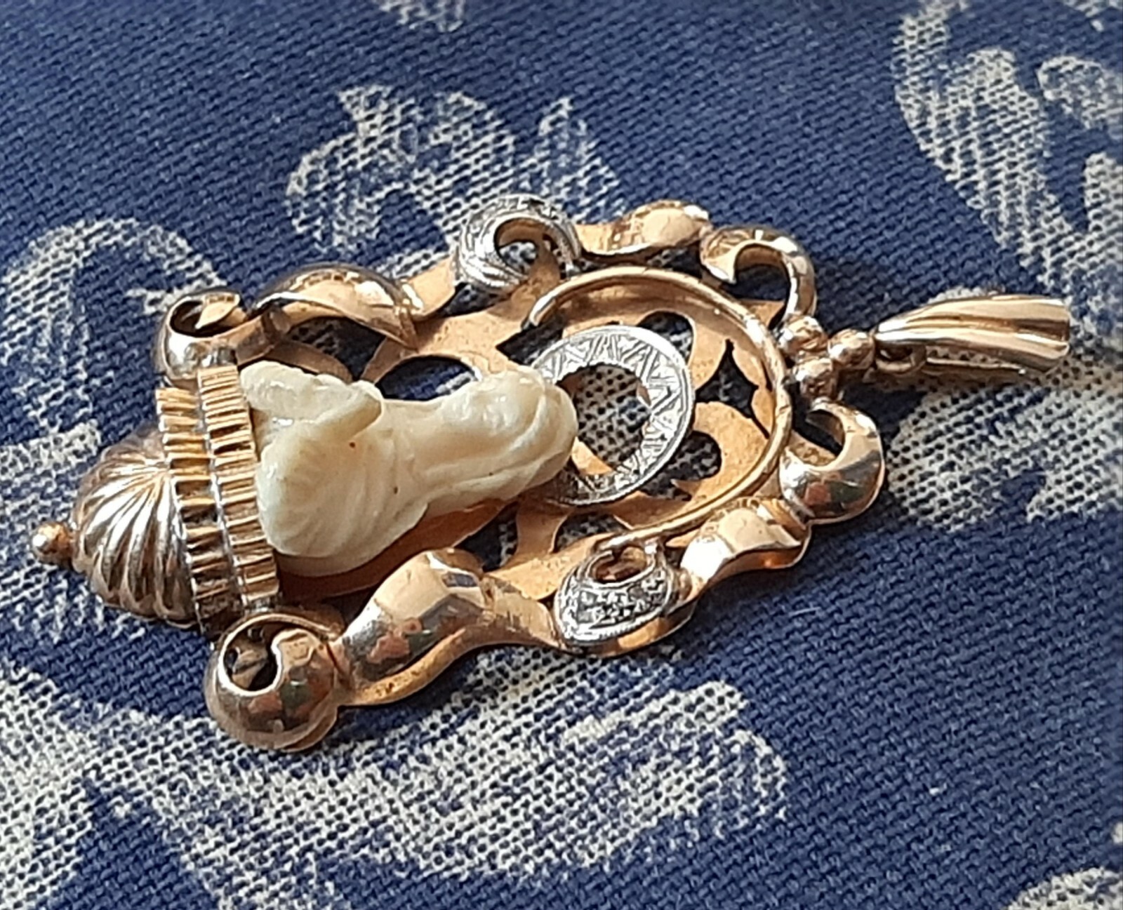 Fine Antique 18K Art Deco Gold Religious European Virgen Mary Pendant Ca 1930-40