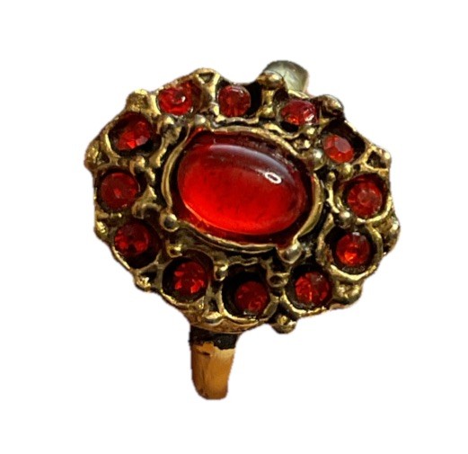 Vintage Garnet Ring Small Size Floral Design Small Stones Around Larger Stone