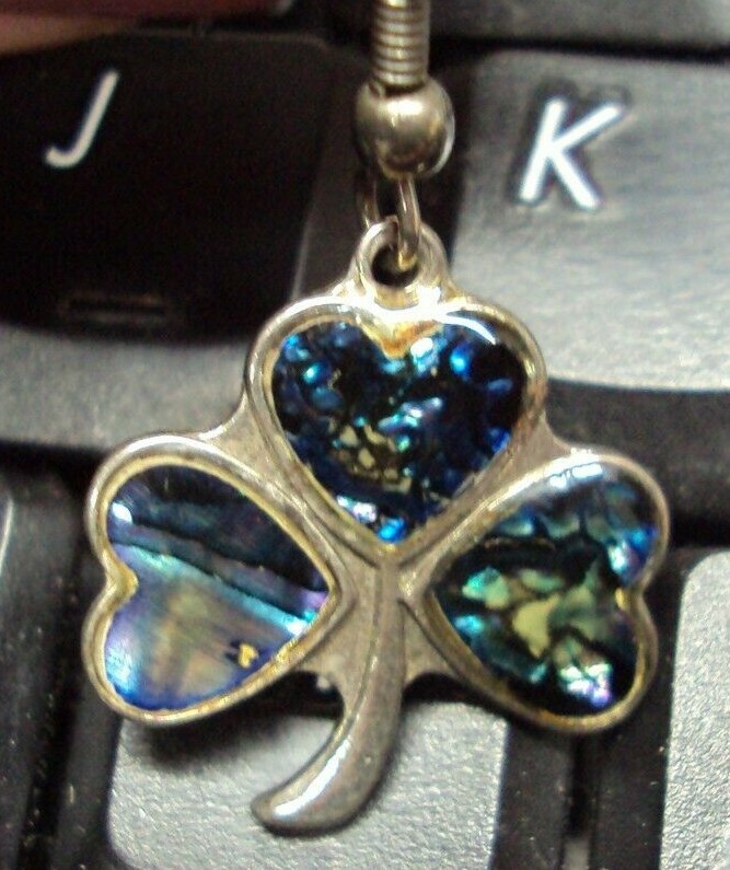 Vtg Estate Jewelry PAUA SHELL / CLOVER Silvertone Pierced Dangle Earrings